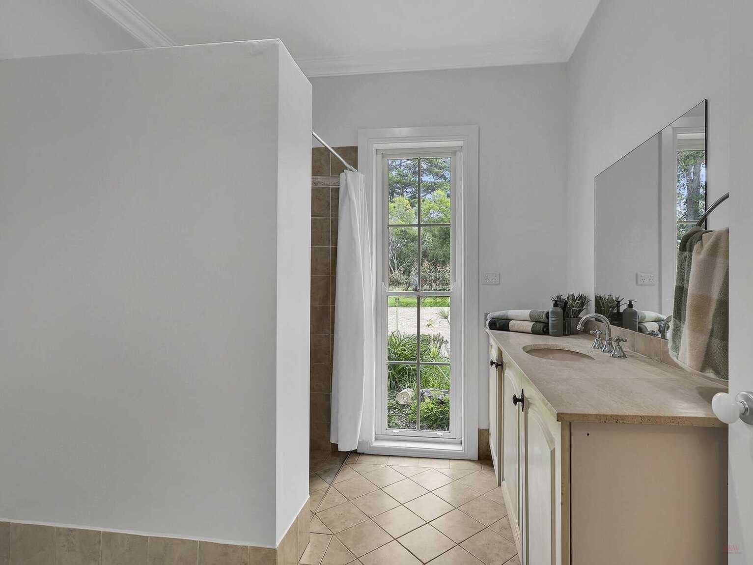 42 Suttor Road Moss Vale 42 Suttor Road Moss Vale