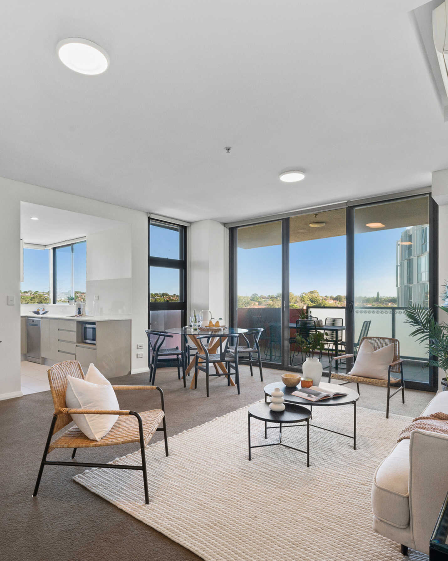 527/2E Charles Street, Canterbury - Image 1