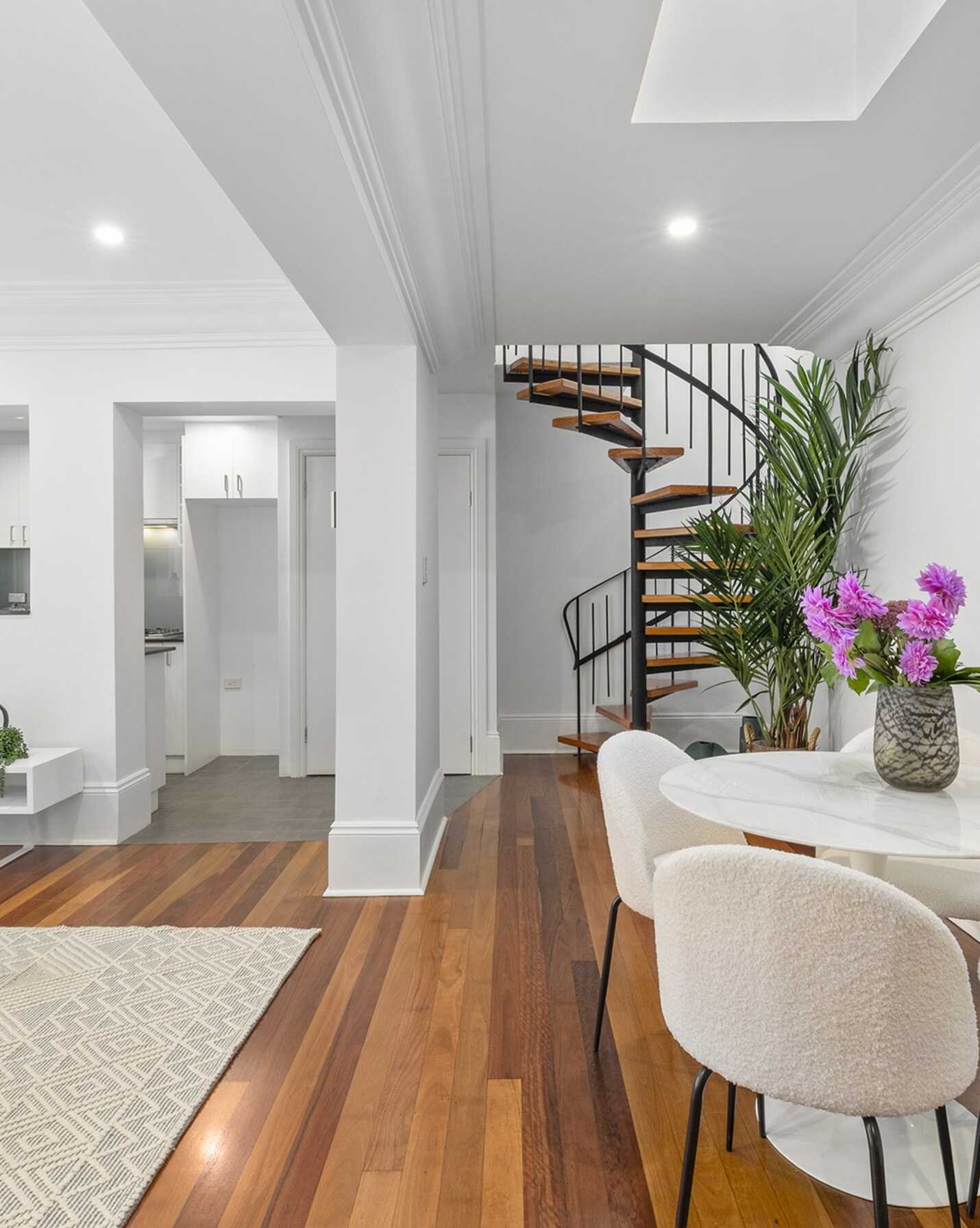 3/128 Victoria Street Potts Point, Point - Image 1