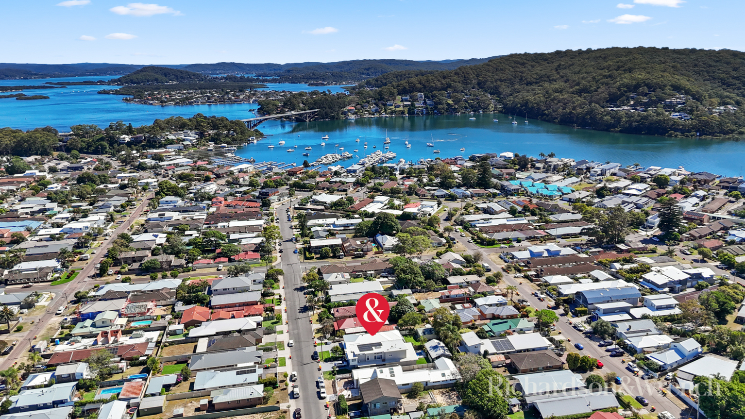 26 Davis Street Booker Bay 26 Davis Street Booker Bay