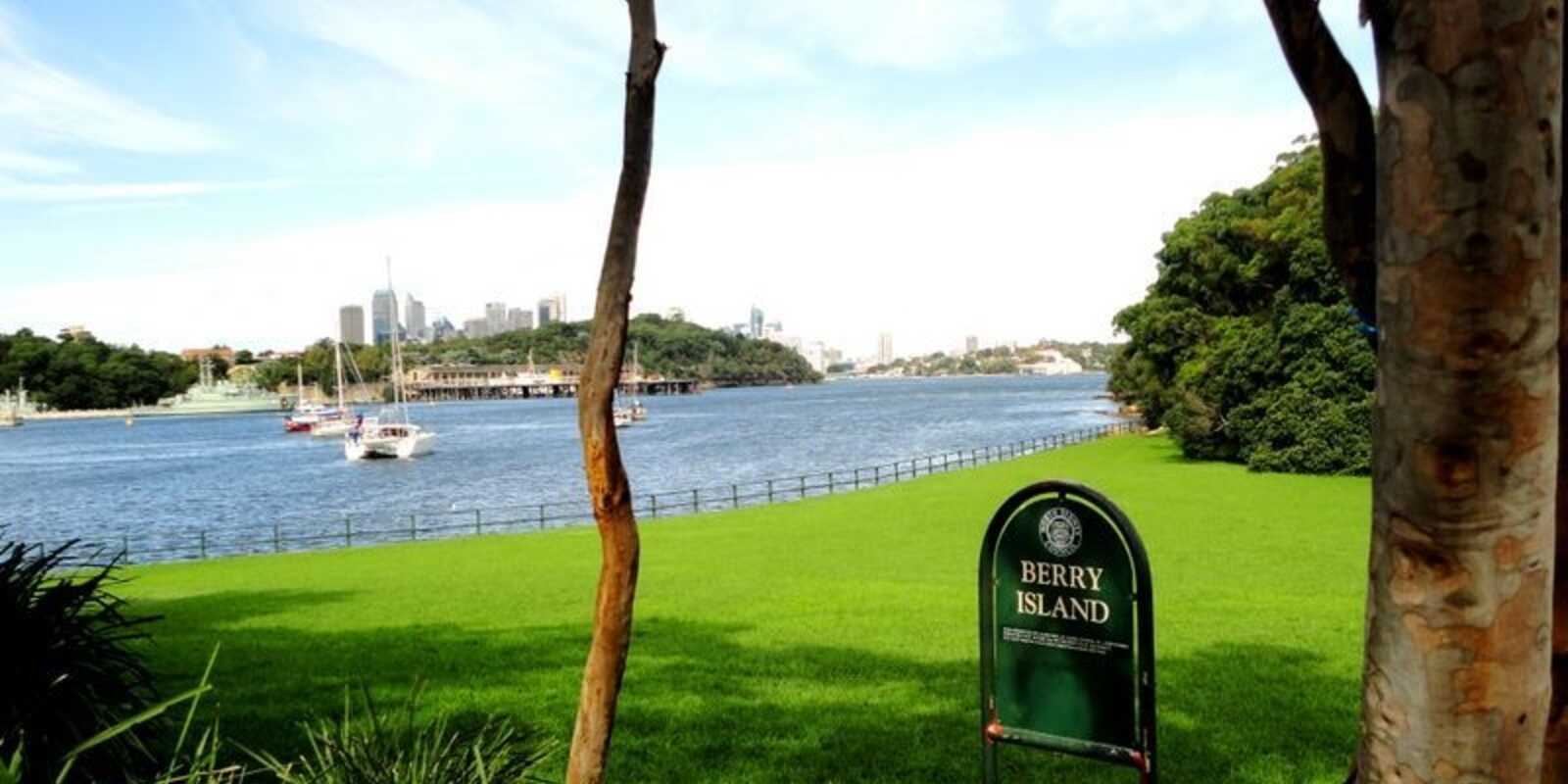 9/11 Rocklands Road Wollstonecraft