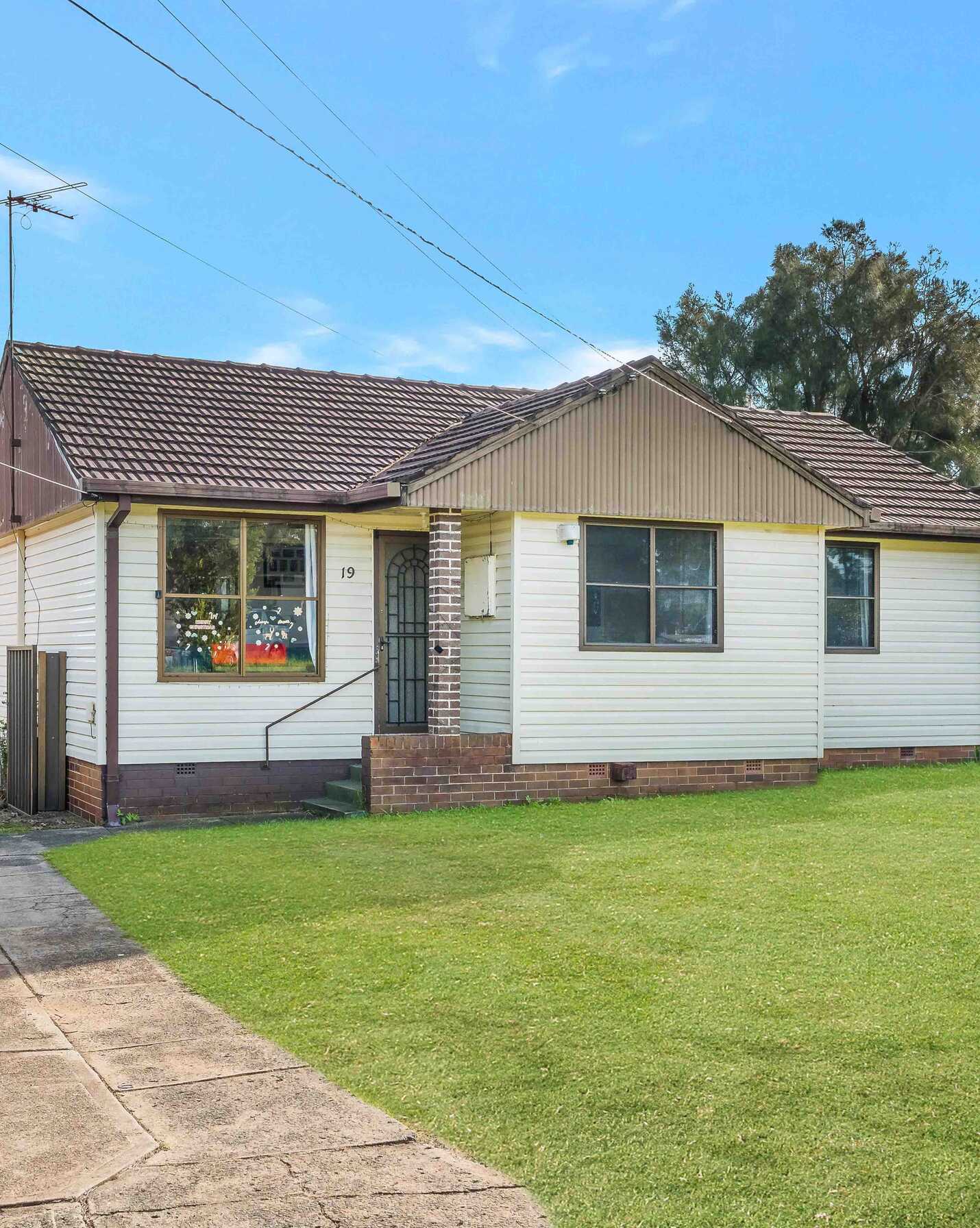 19 Guthega Crescent Heckenberg, Heckenberg - Image 1