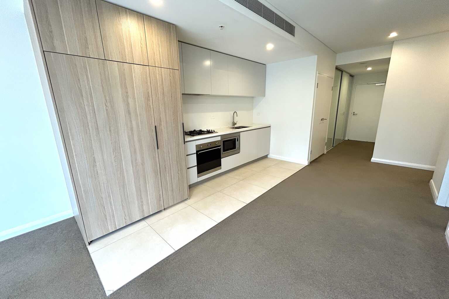 104/7 Maple Tree Road Westmead