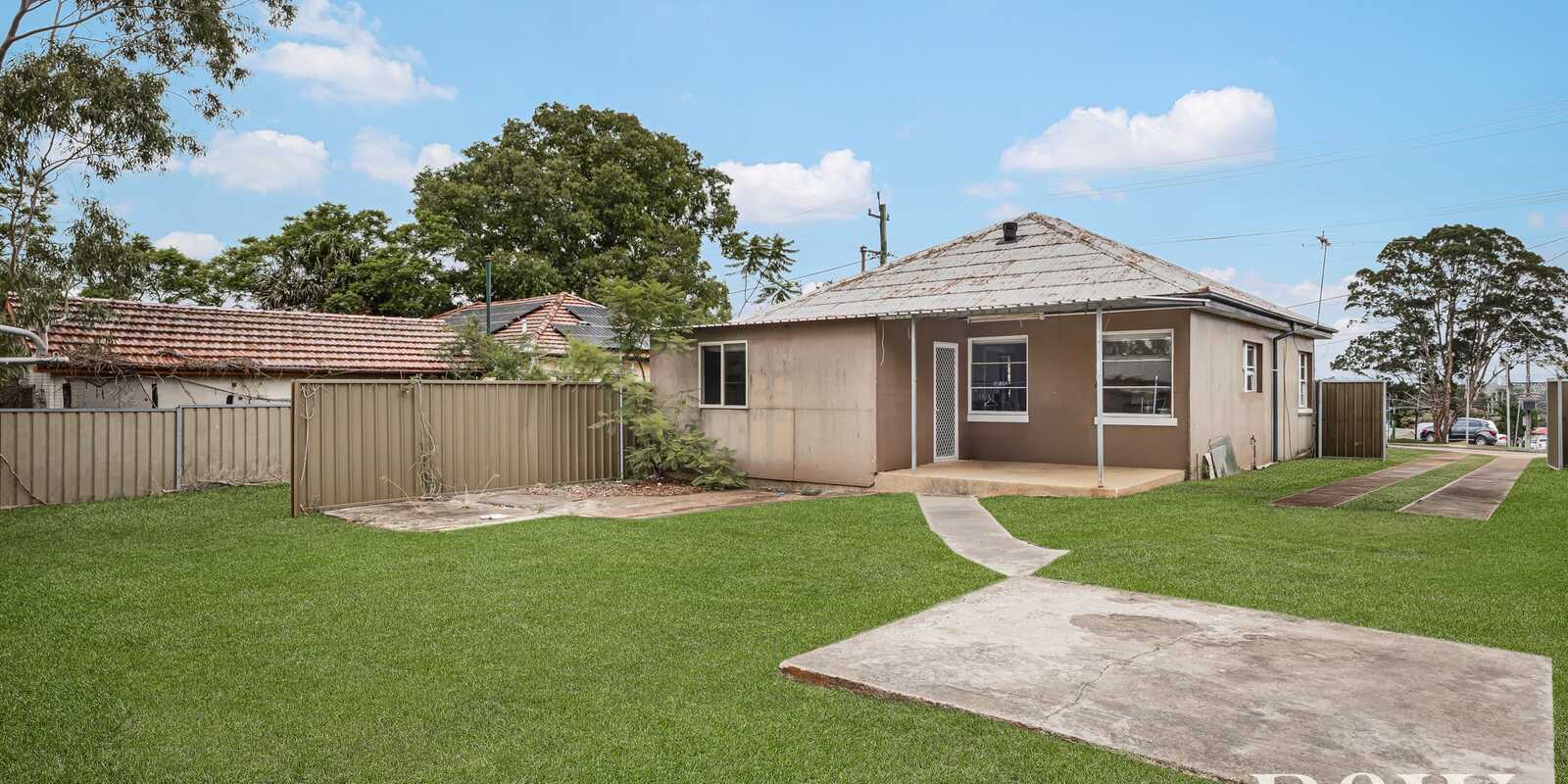 82 Monfarville Street St Marys