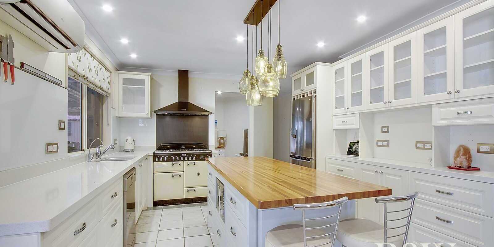 122 Explorers Way St Clair 122 Explorers Way St Clair