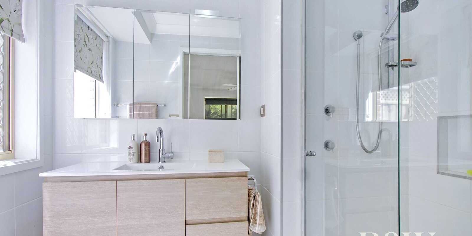 122 Explorers Way St Clair 122 Explorers Way St Clair