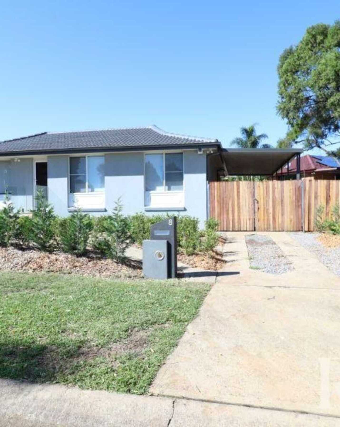 8 Nightmist Grove St Clair