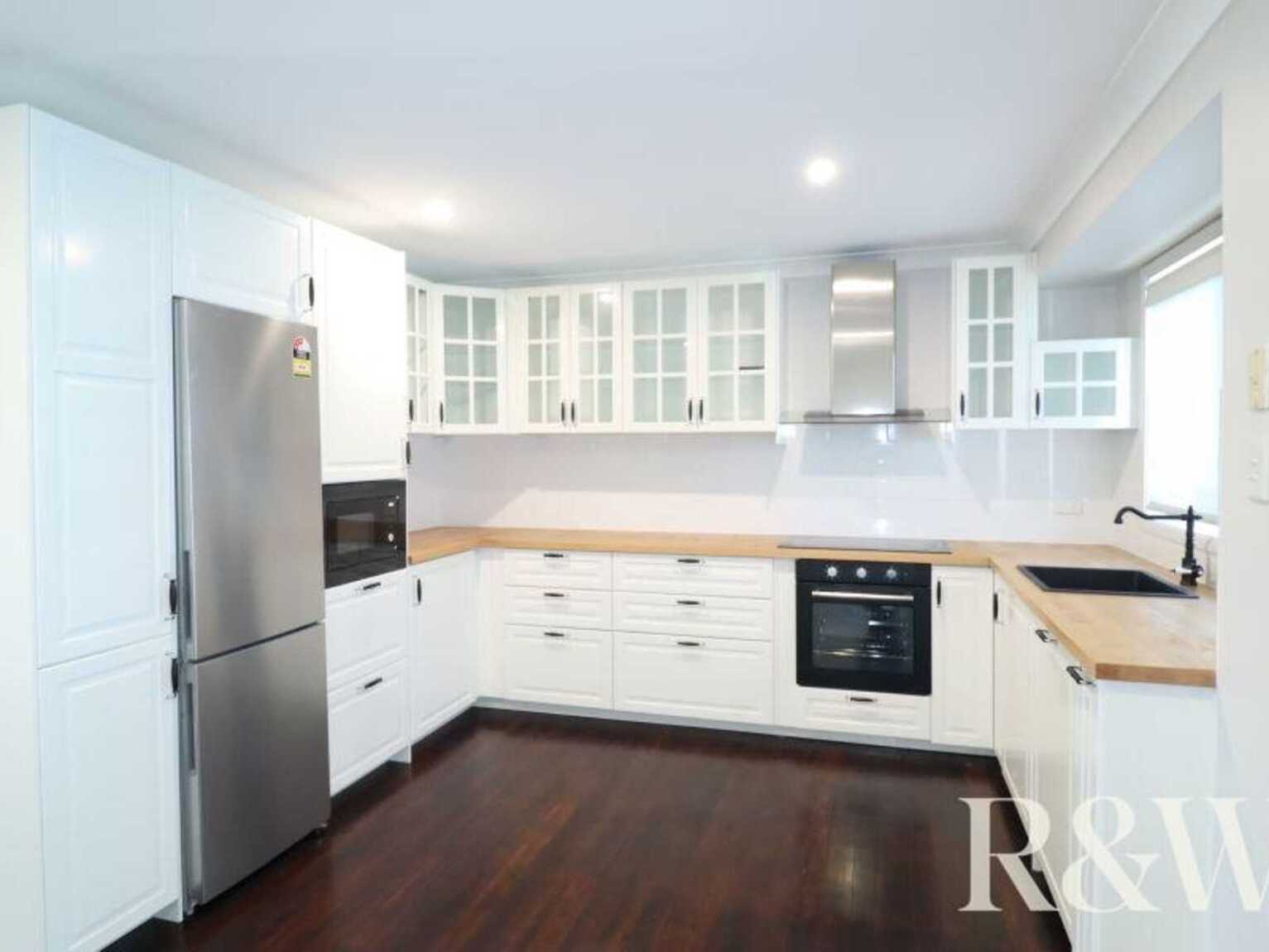 8 Nightmist Grove St Clair