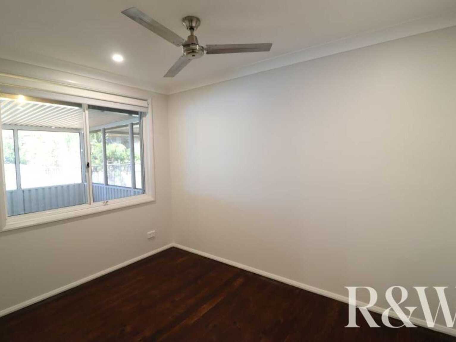 8 Nightmist Grove St Clair