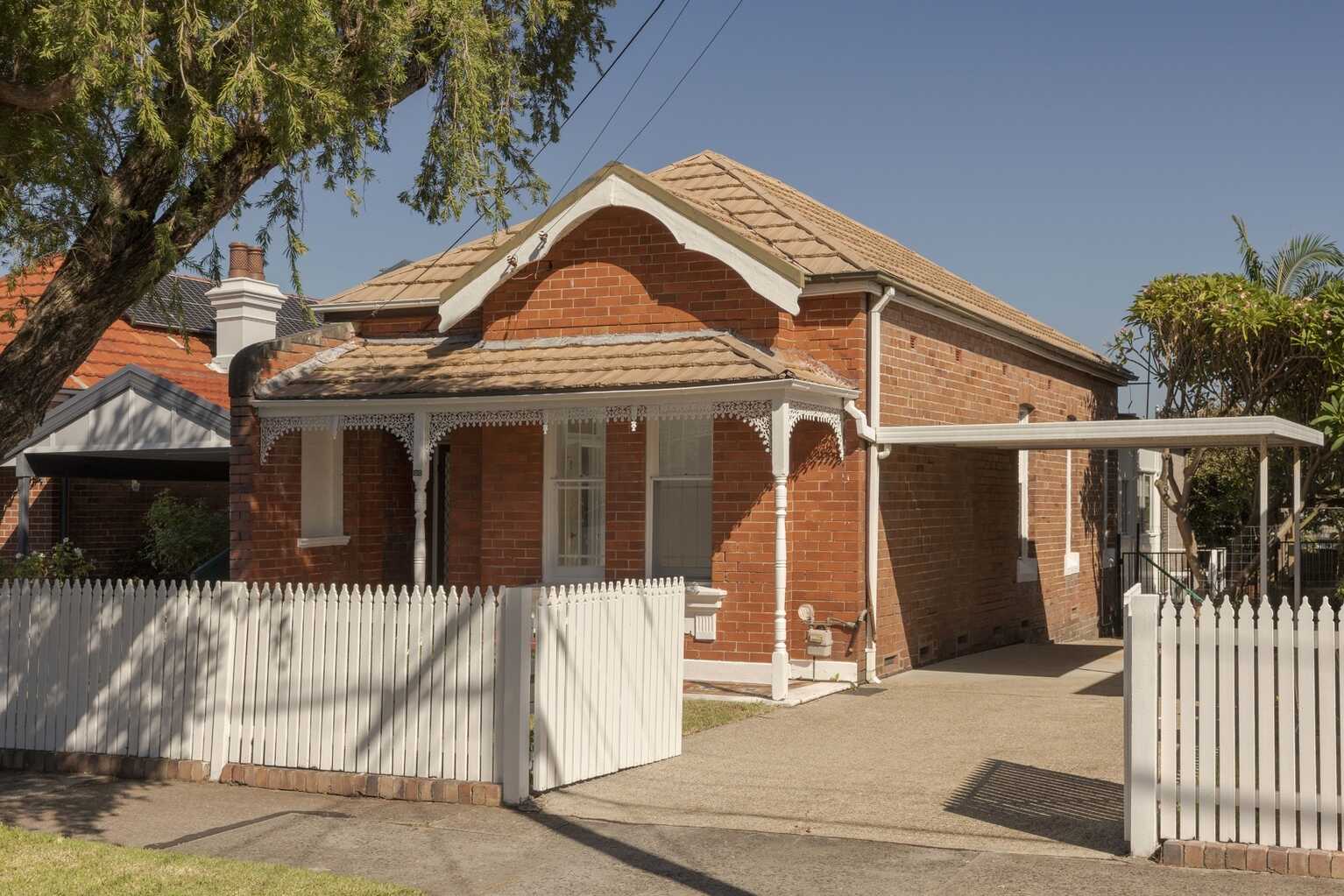 133 Duntroon Street Hurlstone Park 133 Duntroon Street Hurlstone Park