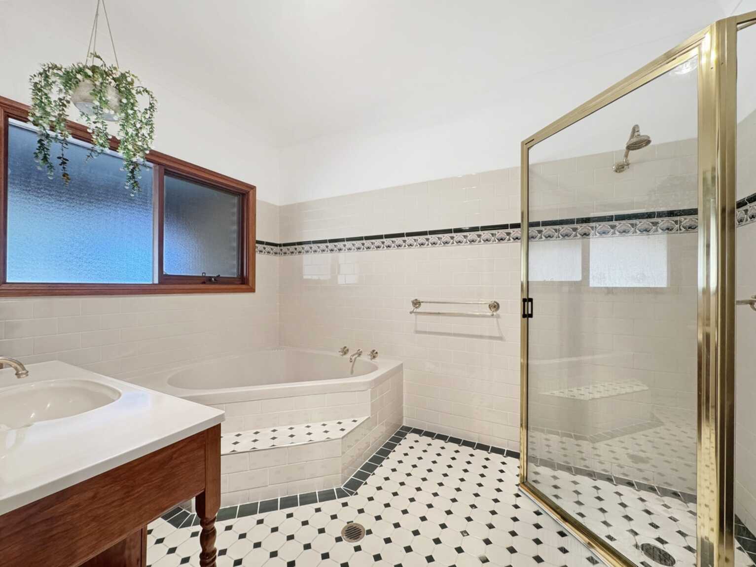 2 Pine Grove Avenue Wallerawang