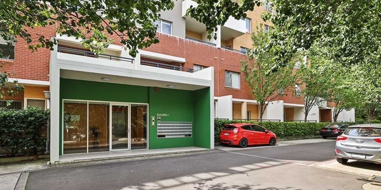 82/20 Close Street Canterbury