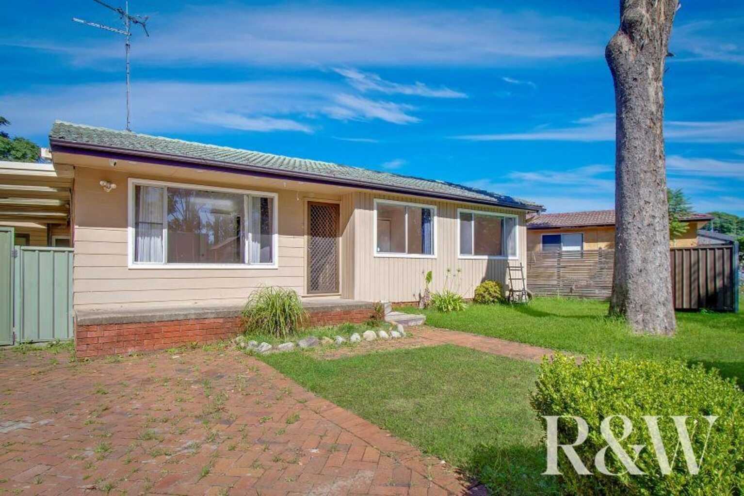 42 St Clair Avenue St Clair