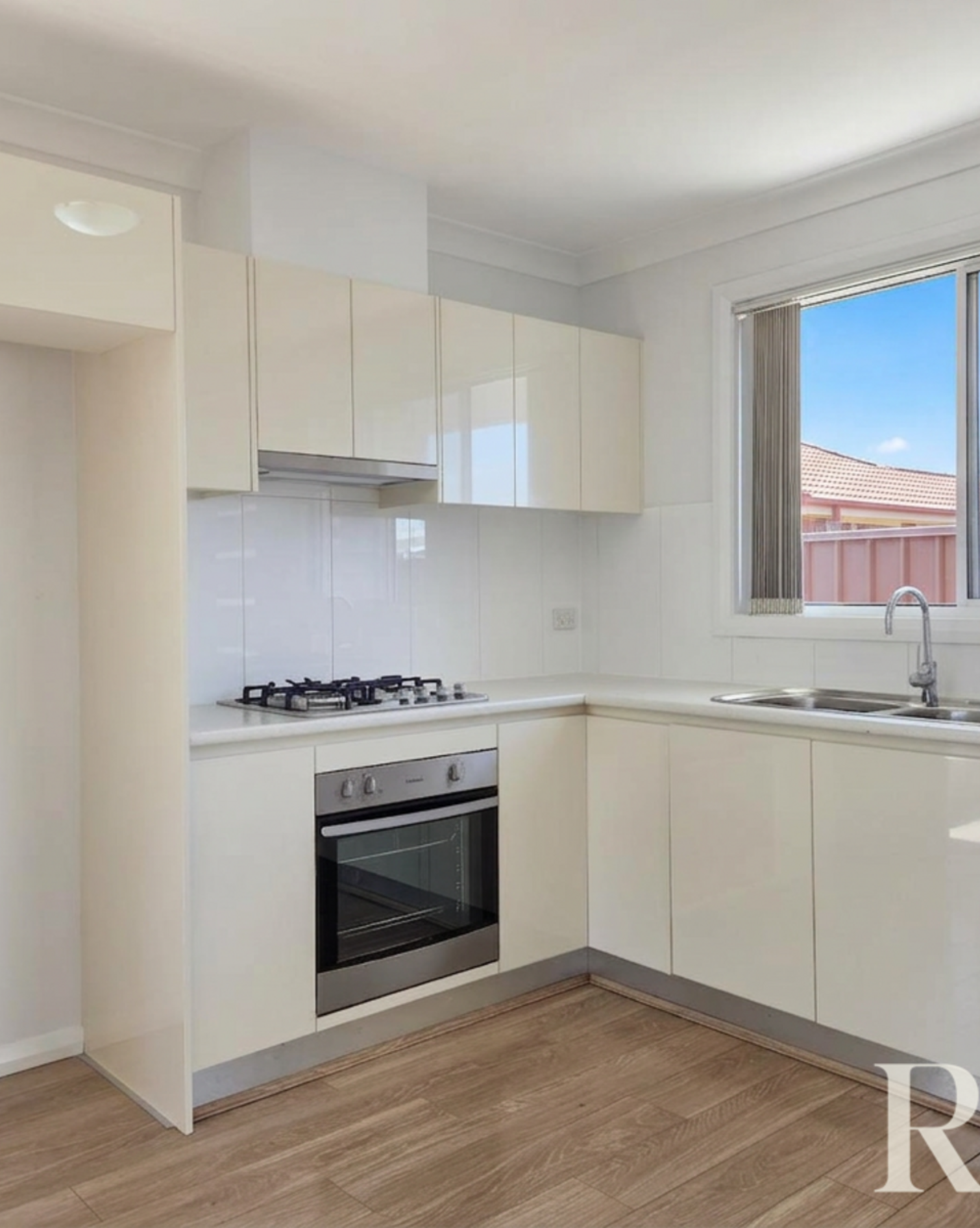 46A Colebee Crescent Hassall Grove, Grove - Thumbnail 2