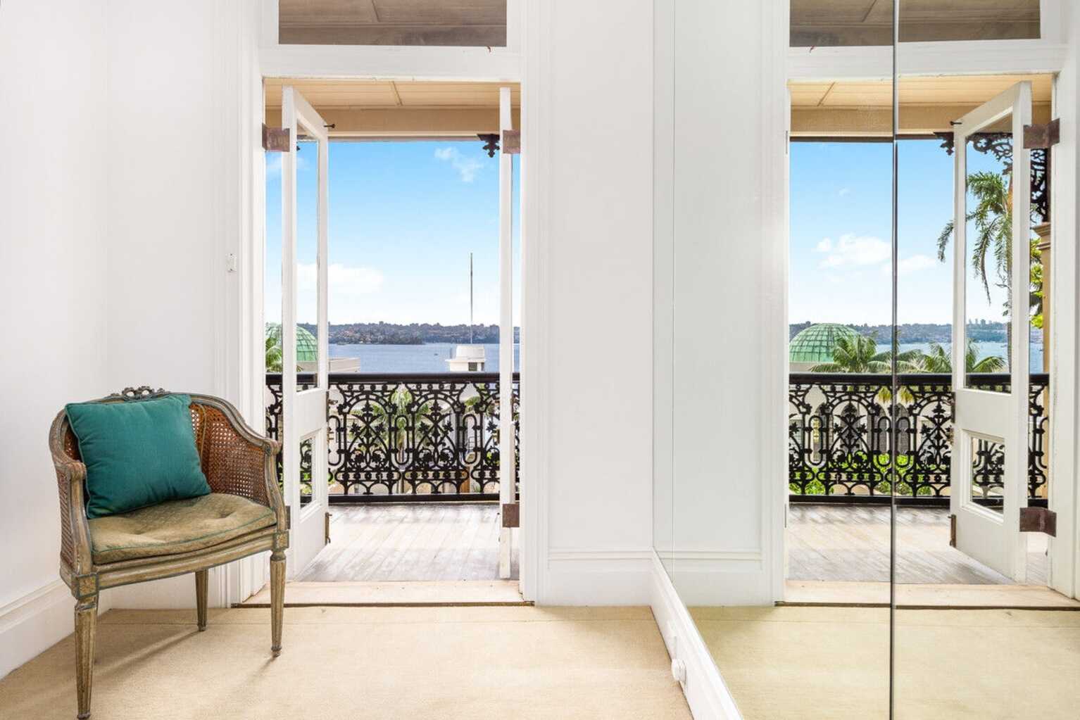 84 Darling Point Darling Point