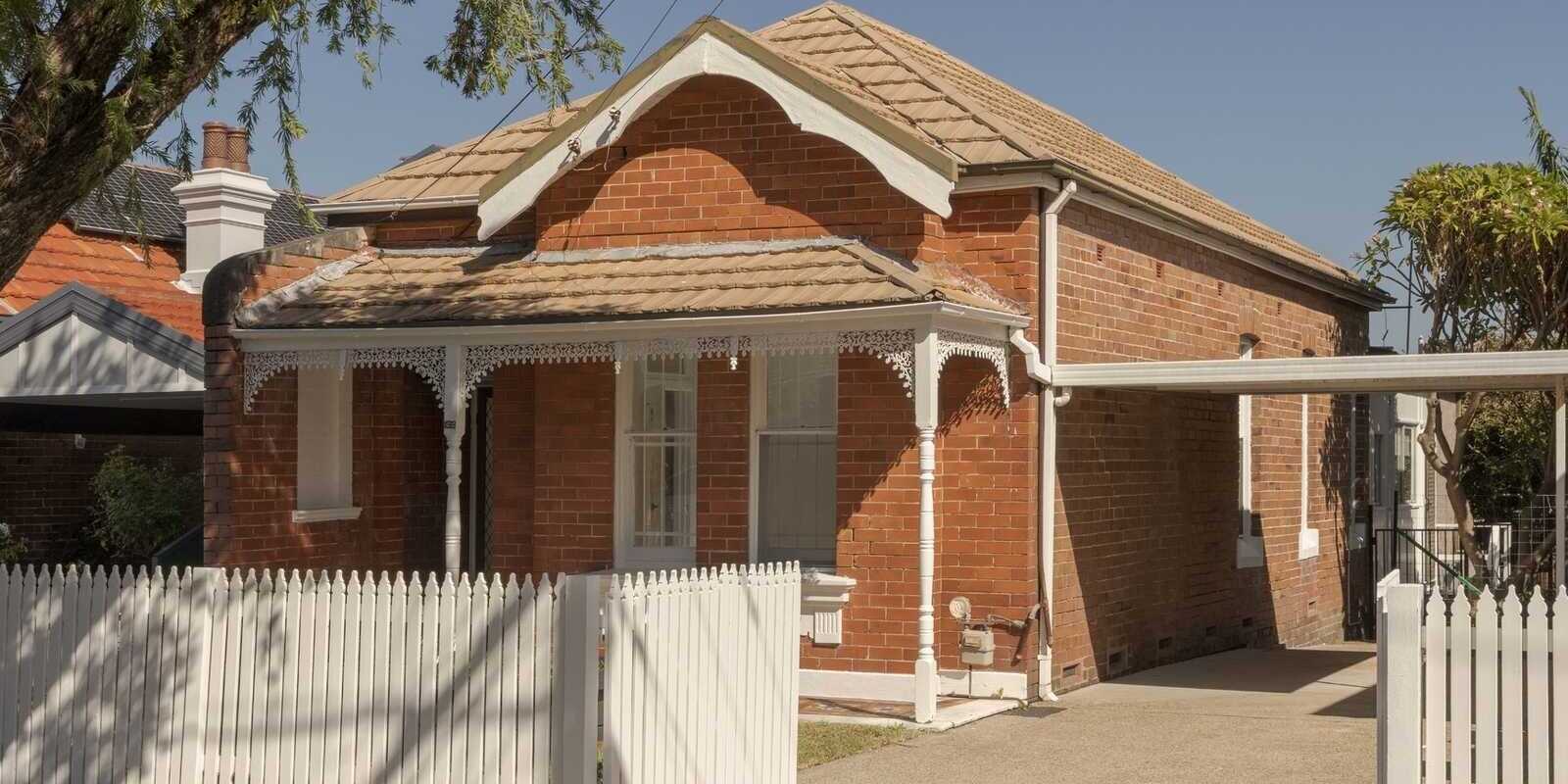 133 Duntroon Street Hurlstone Park 133 Duntroon Street Hurlstone Park