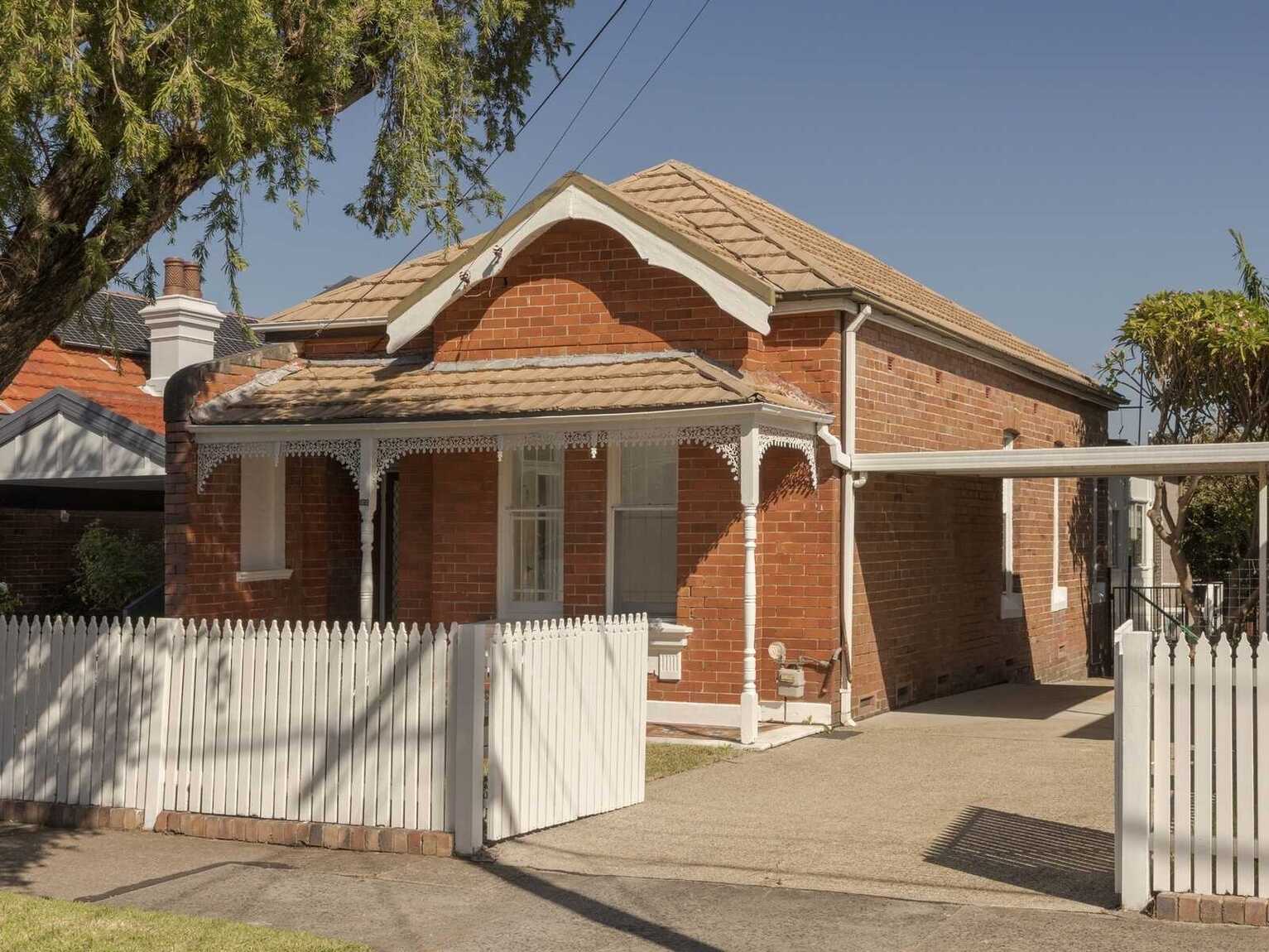 133 Duntroon Street Hurlstone Park 133 Duntroon Street Hurlstone Park