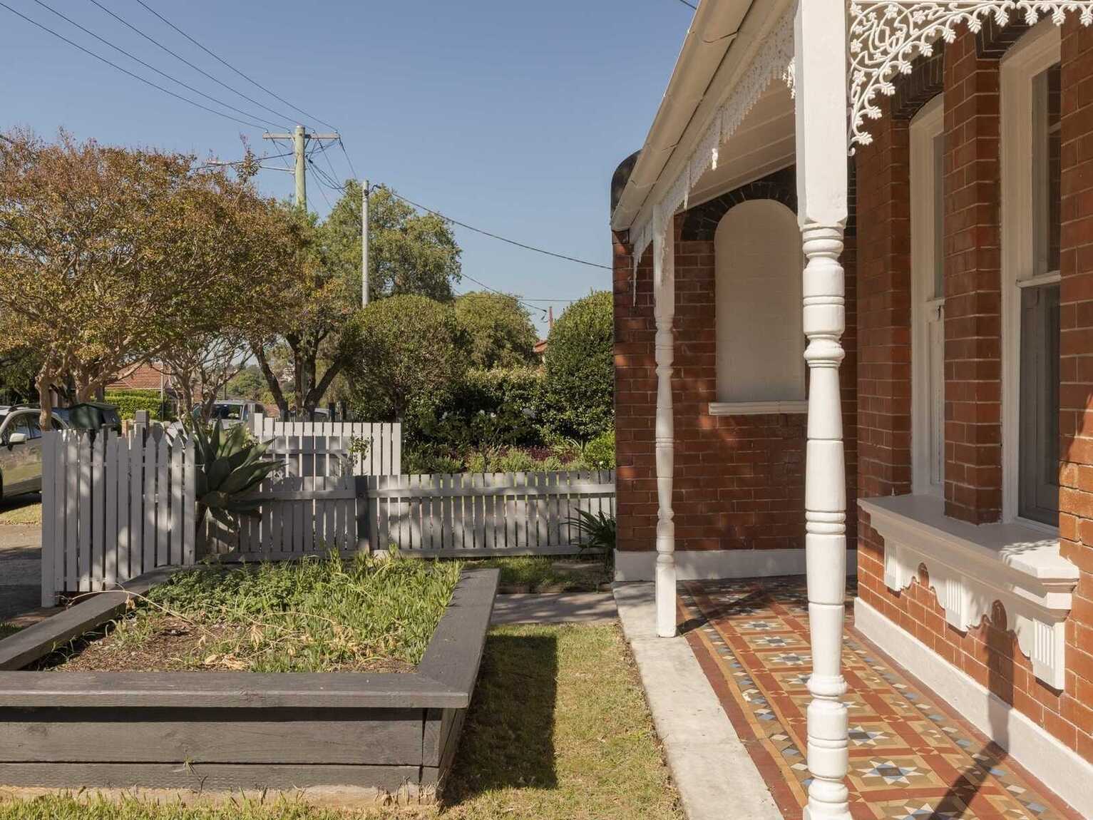 133 Duntroon Street Hurlstone Park 133 Duntroon Street Hurlstone Park