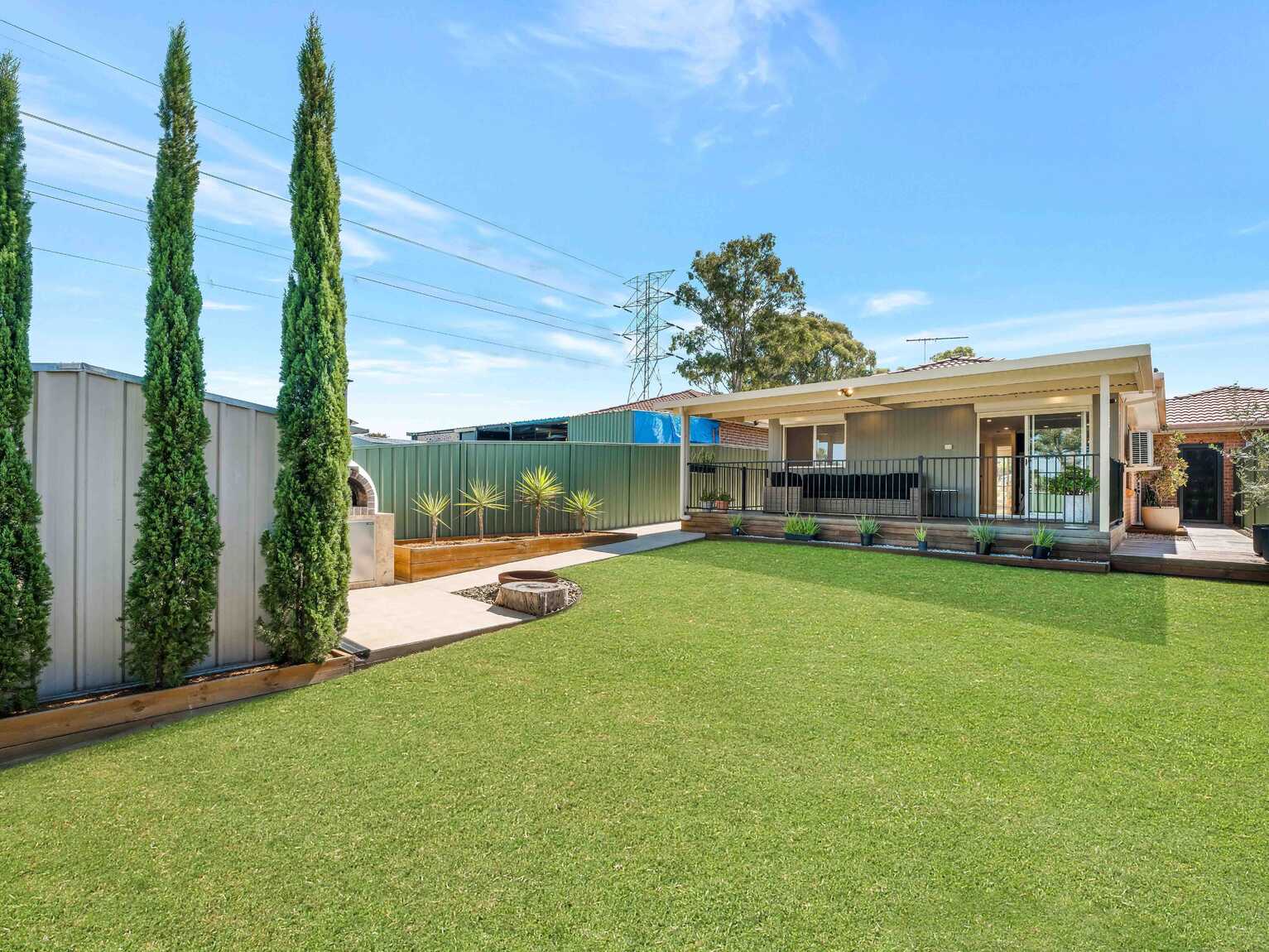 68 Starling Street Green Valley