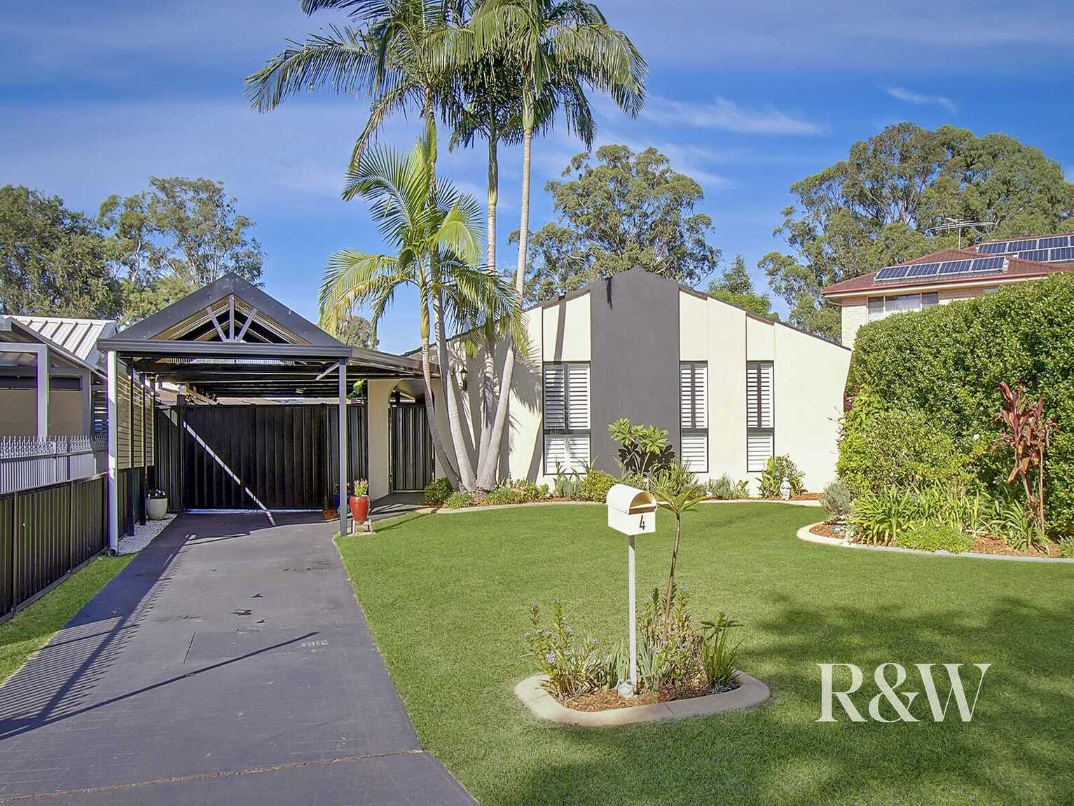 4 Kippax Place St Clair