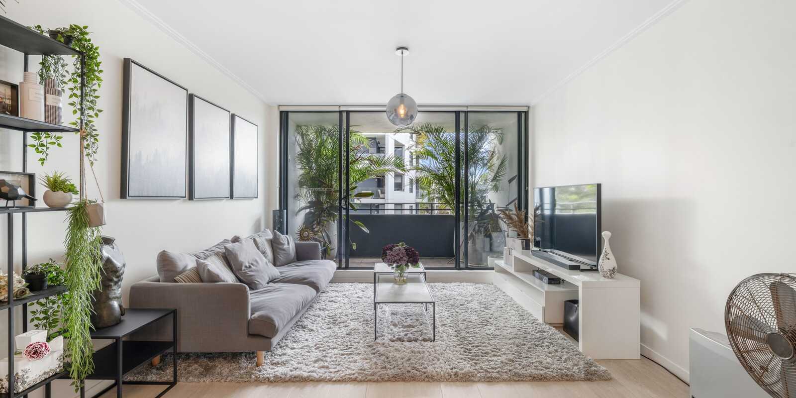 A402/11 Hunter Street Waterloo