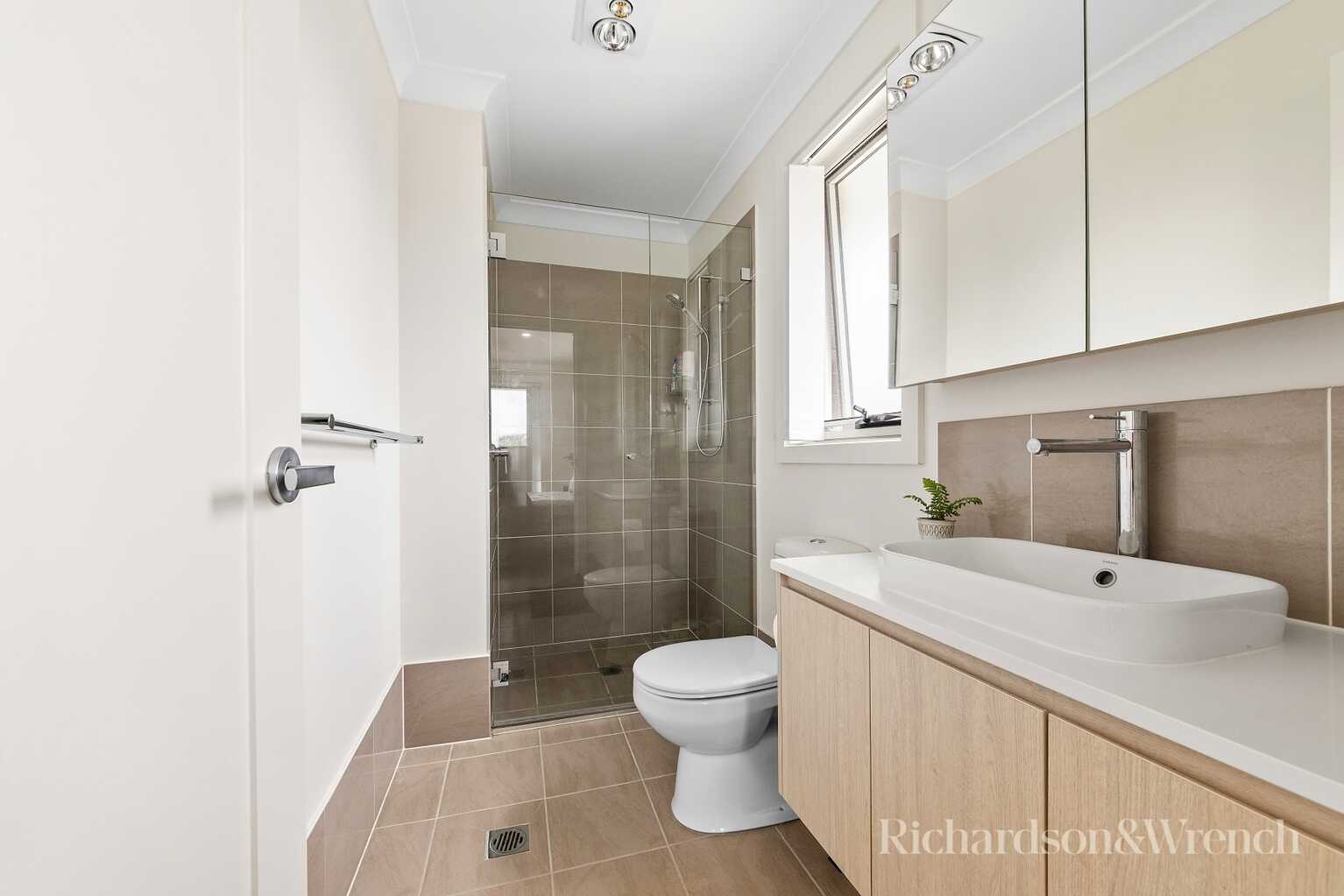 1/139 Barrenjoey Road Ettalong Beach