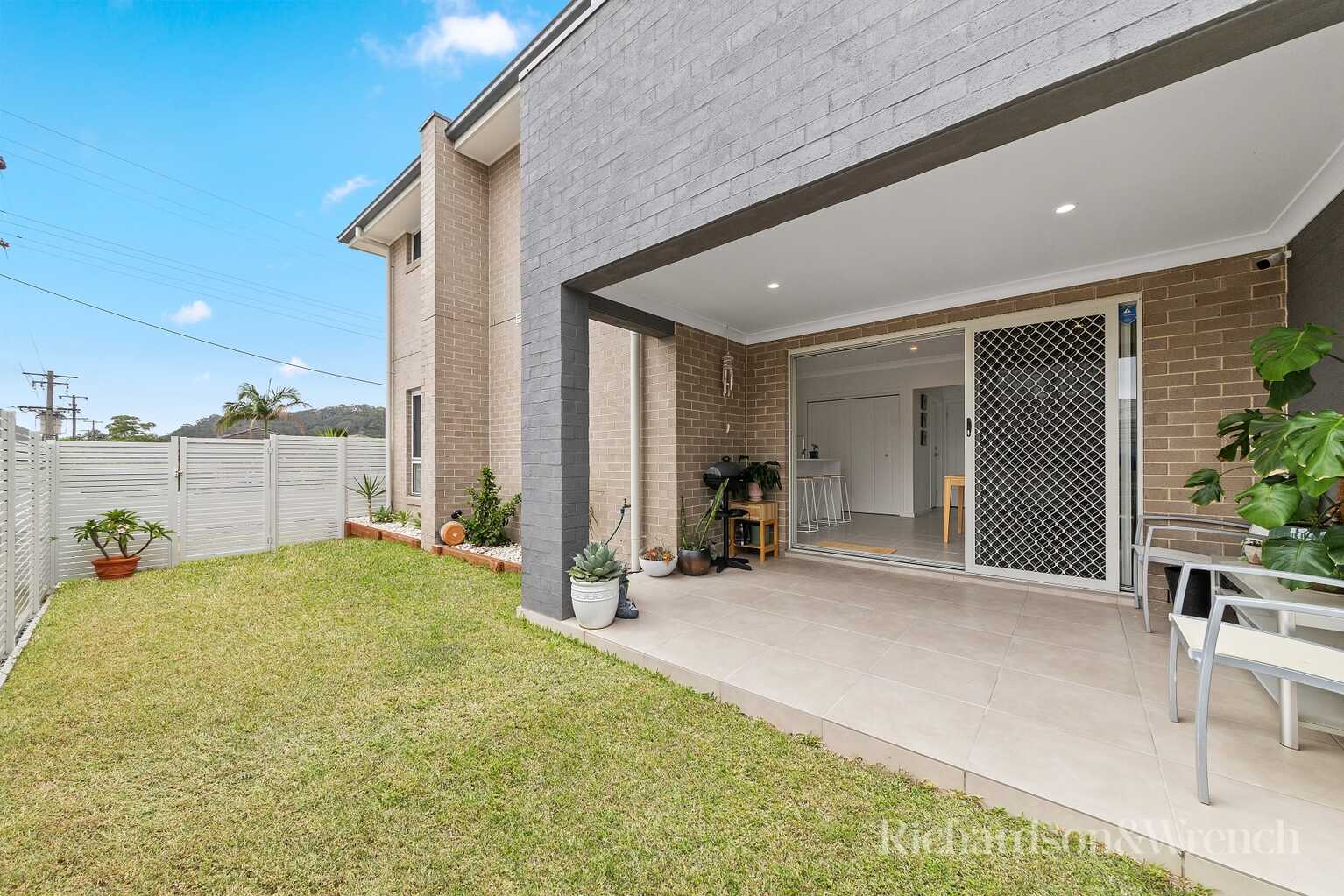 1/139 Barrenjoey Road Ettalong Beach