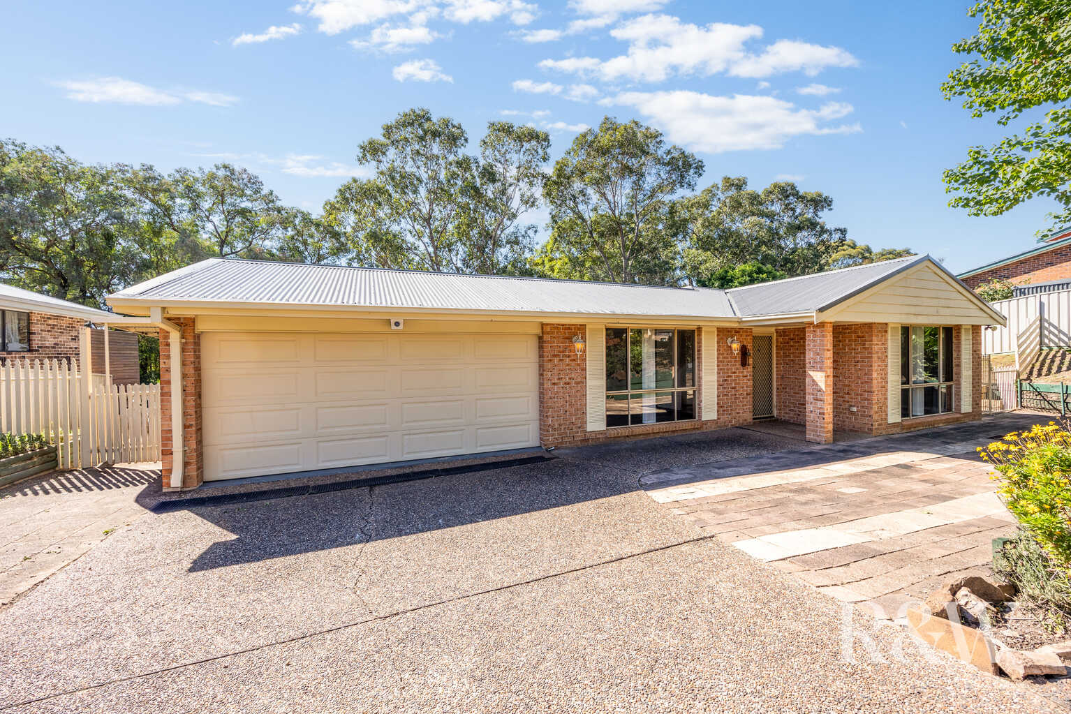 37 MOUNT HUON CIRCUIT Glen Alpine 37 MOUNT HUON CIRCUIT Glen Alpine