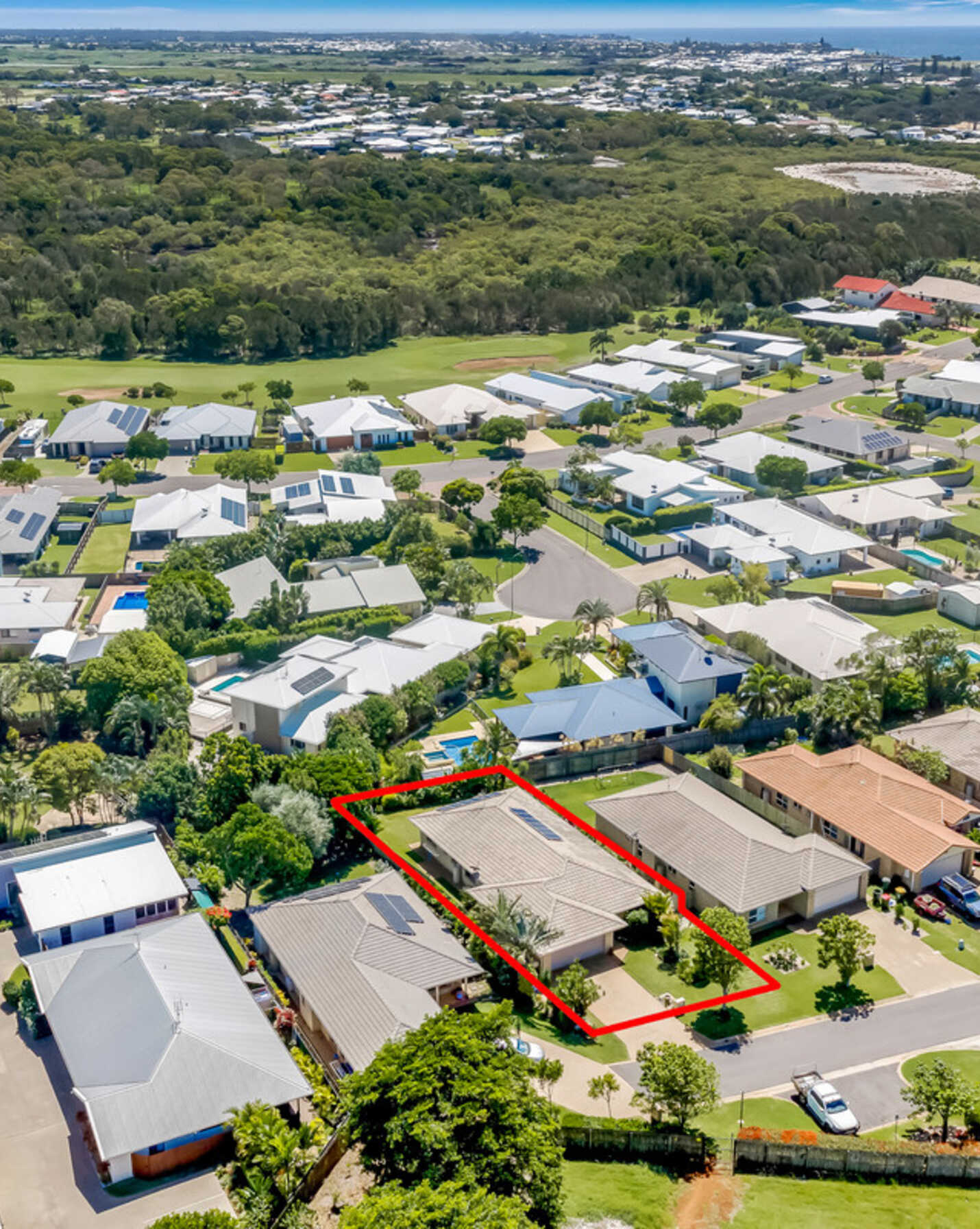 15 McCallum Close Coral Cove, Cove - Thumbnail 2