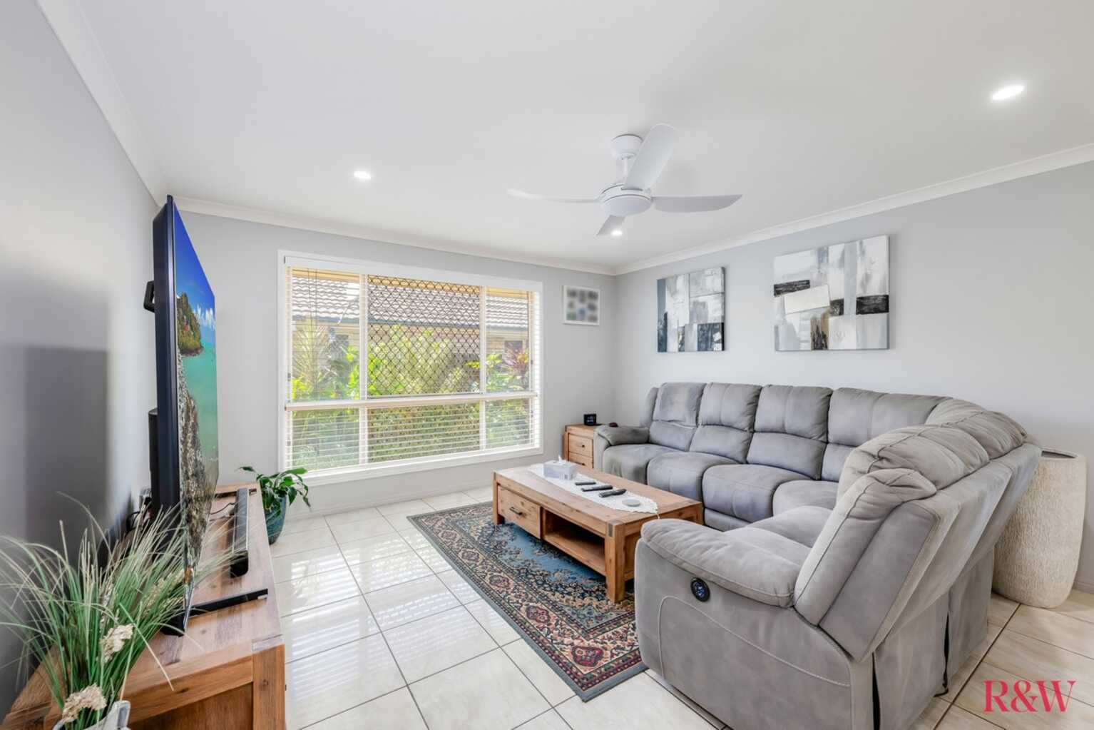 15 McCallum Close Coral Cove