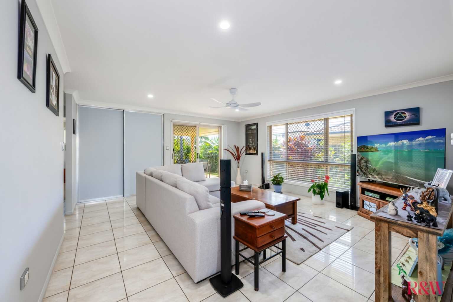 15 McCallum Close Coral Cove