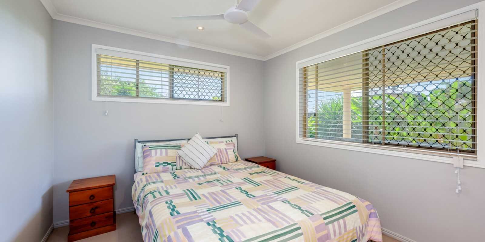 15 McCallum Close Coral Cove