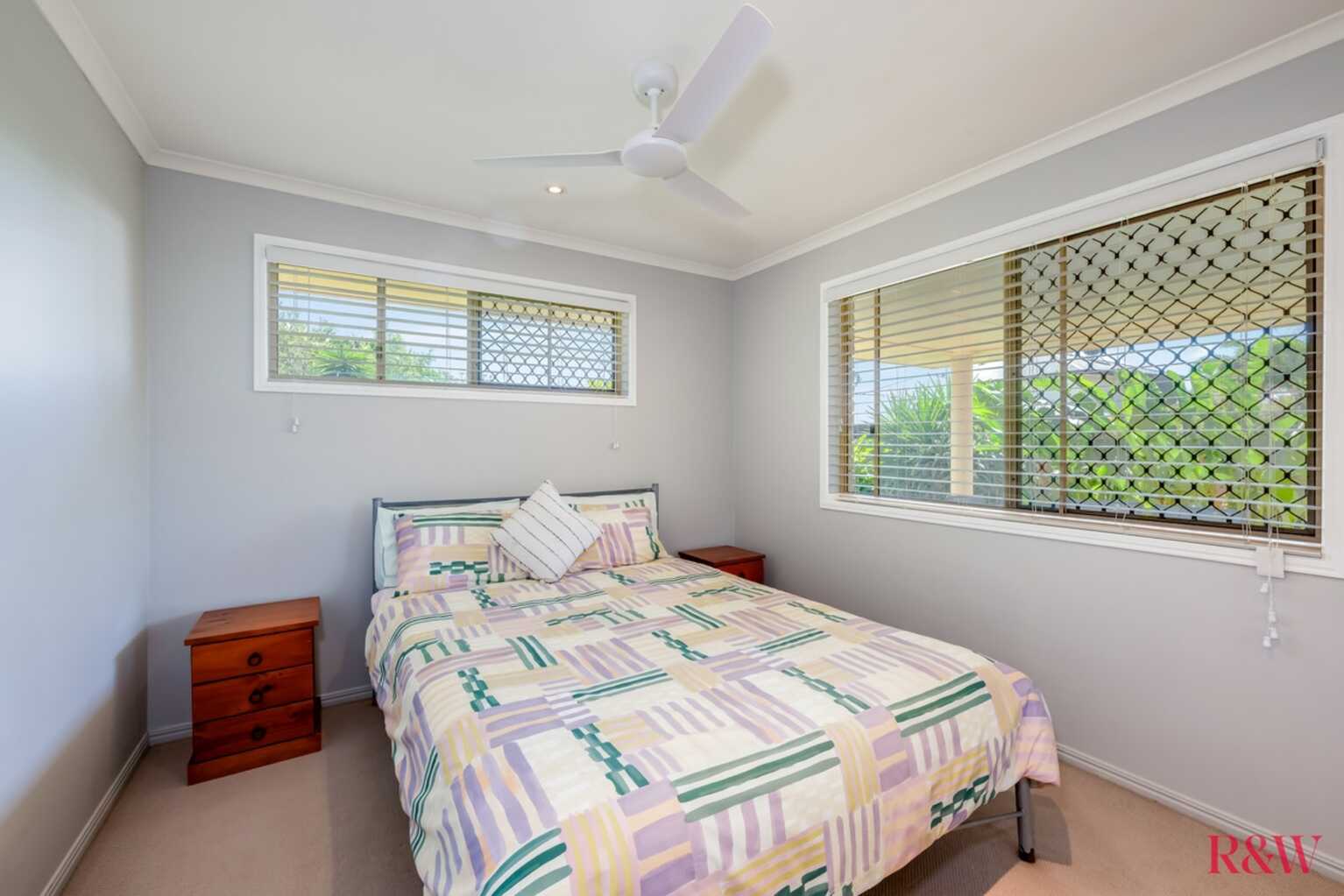 15 McCallum Close Coral Cove