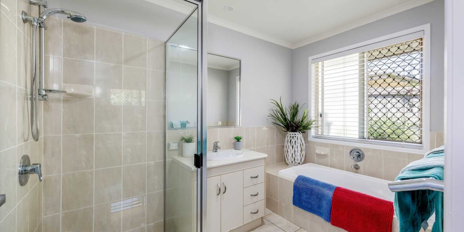 15 McCallum Close Coral Cove