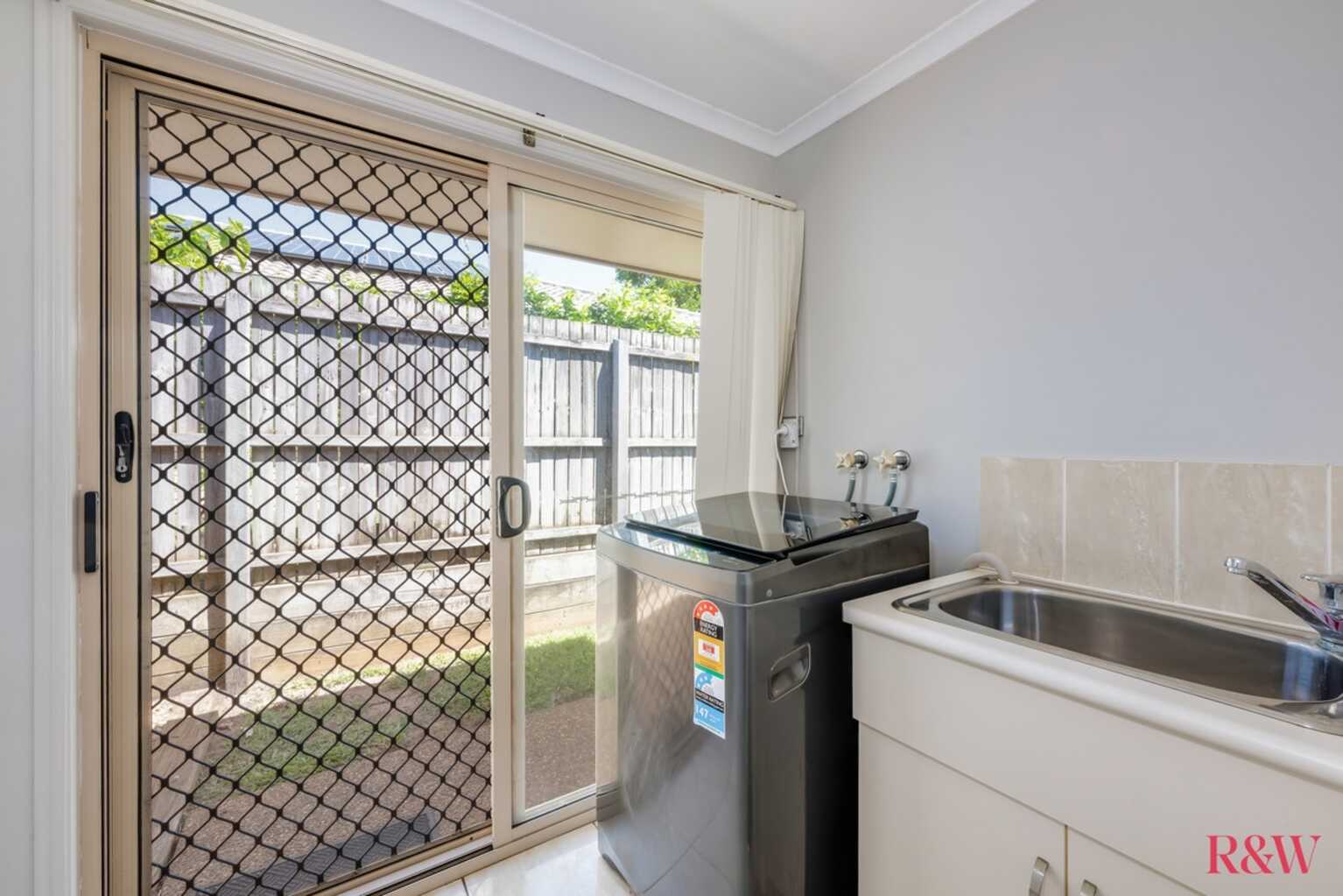 15 McCallum Close Coral Cove