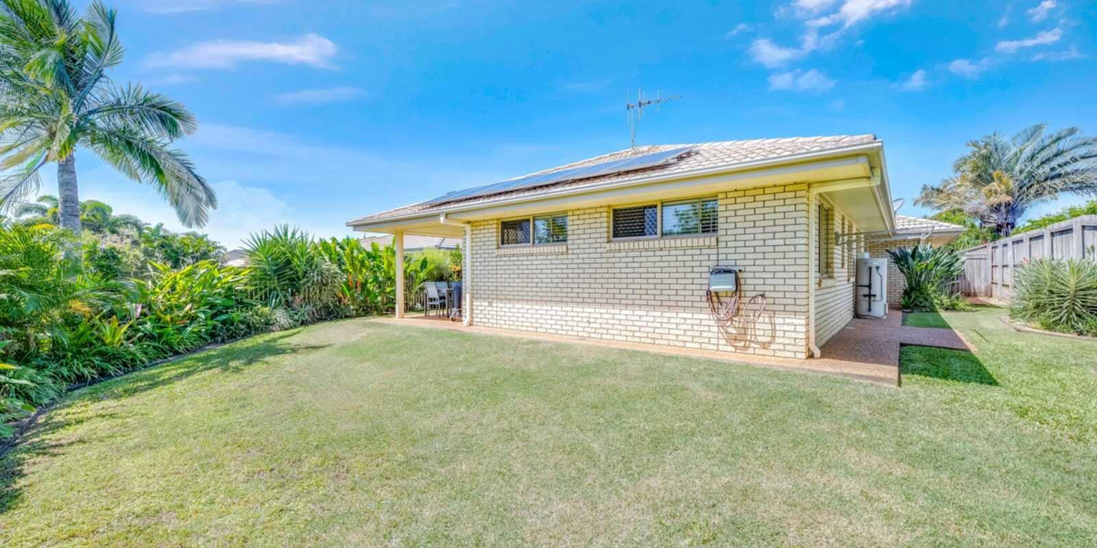 15 McCallum Close Coral Cove