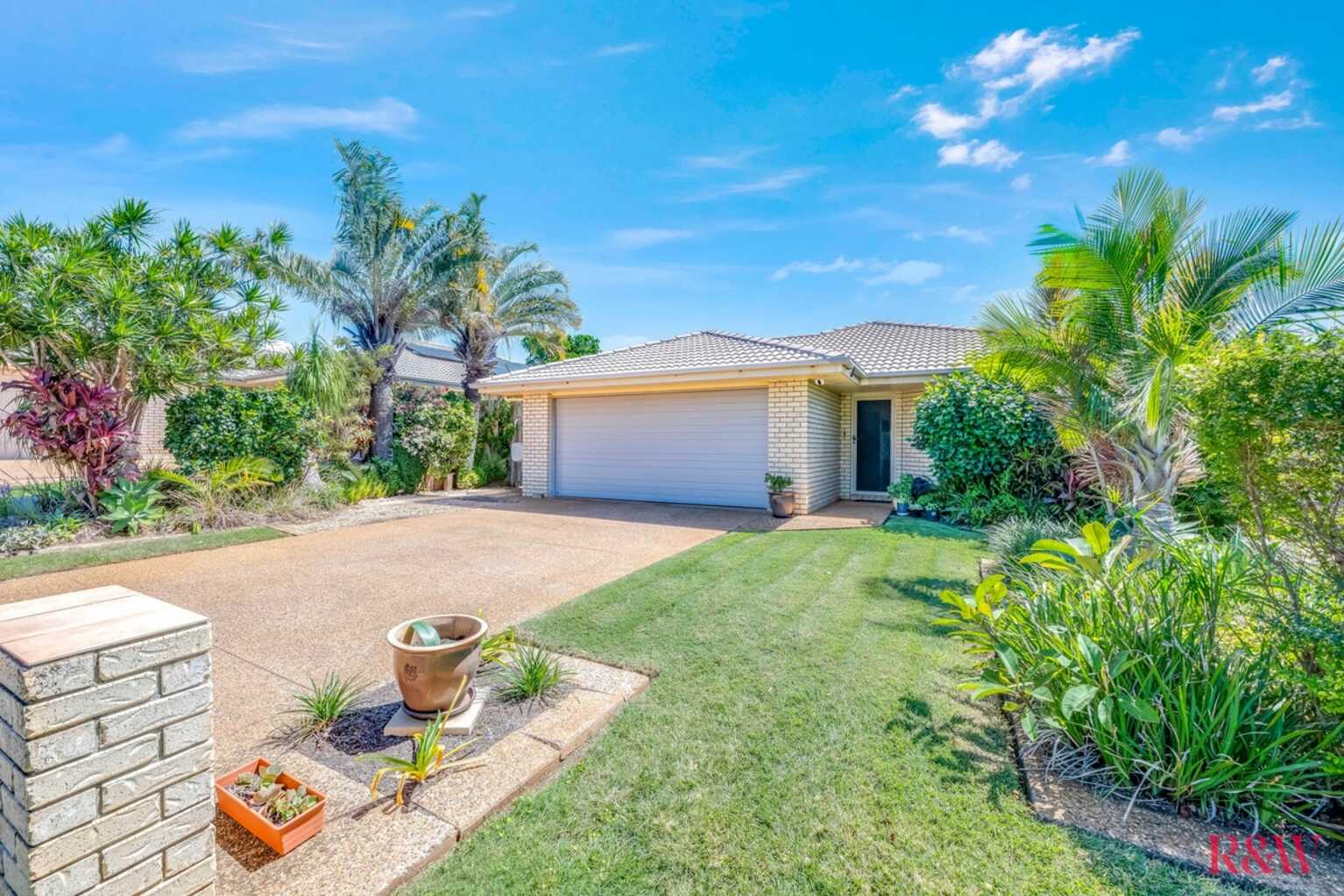 15 McCallum Close Coral Cove