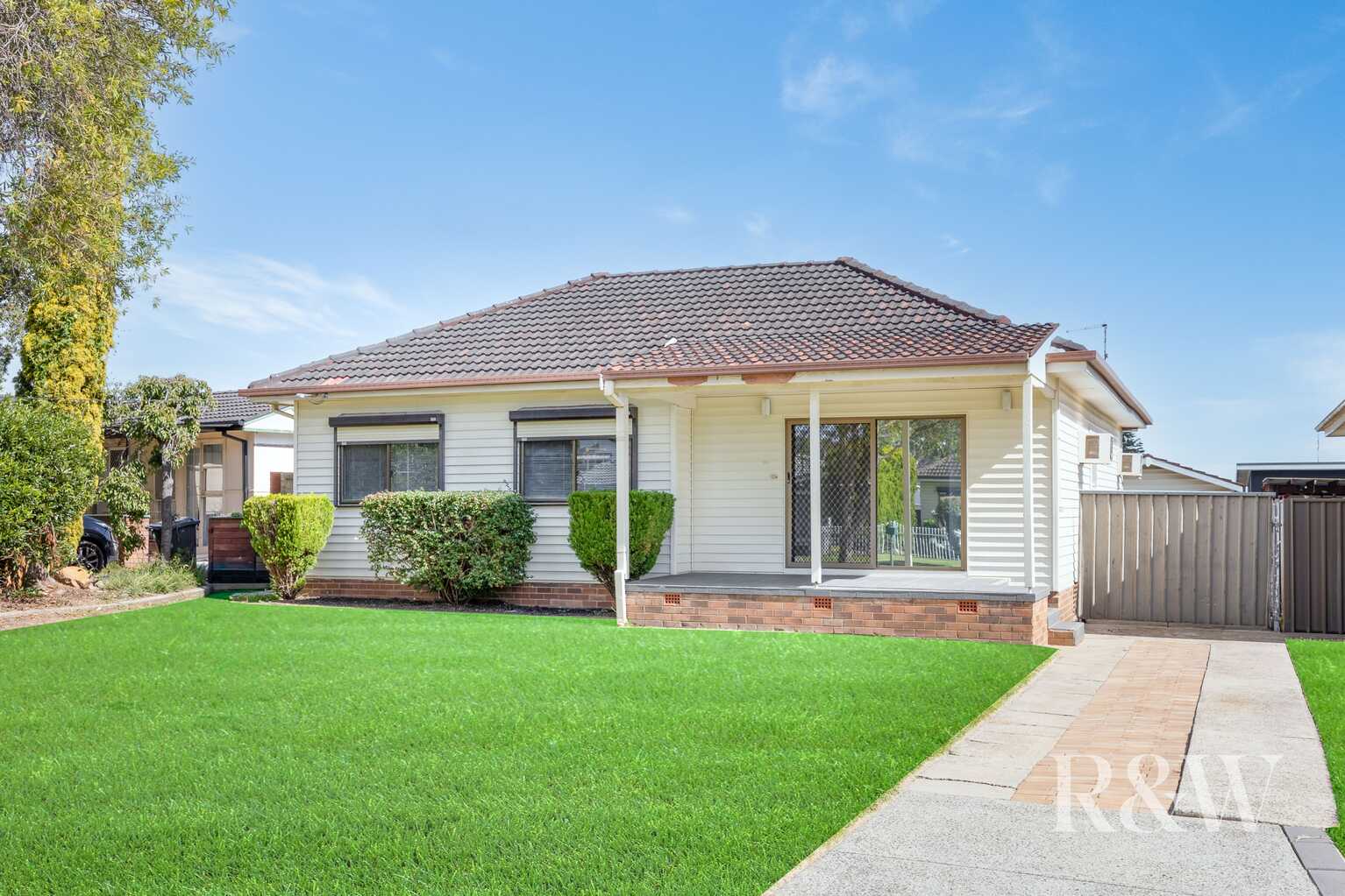30 DARWIN ROAD Campbelltown 30 DARWIN ROAD Campbelltown