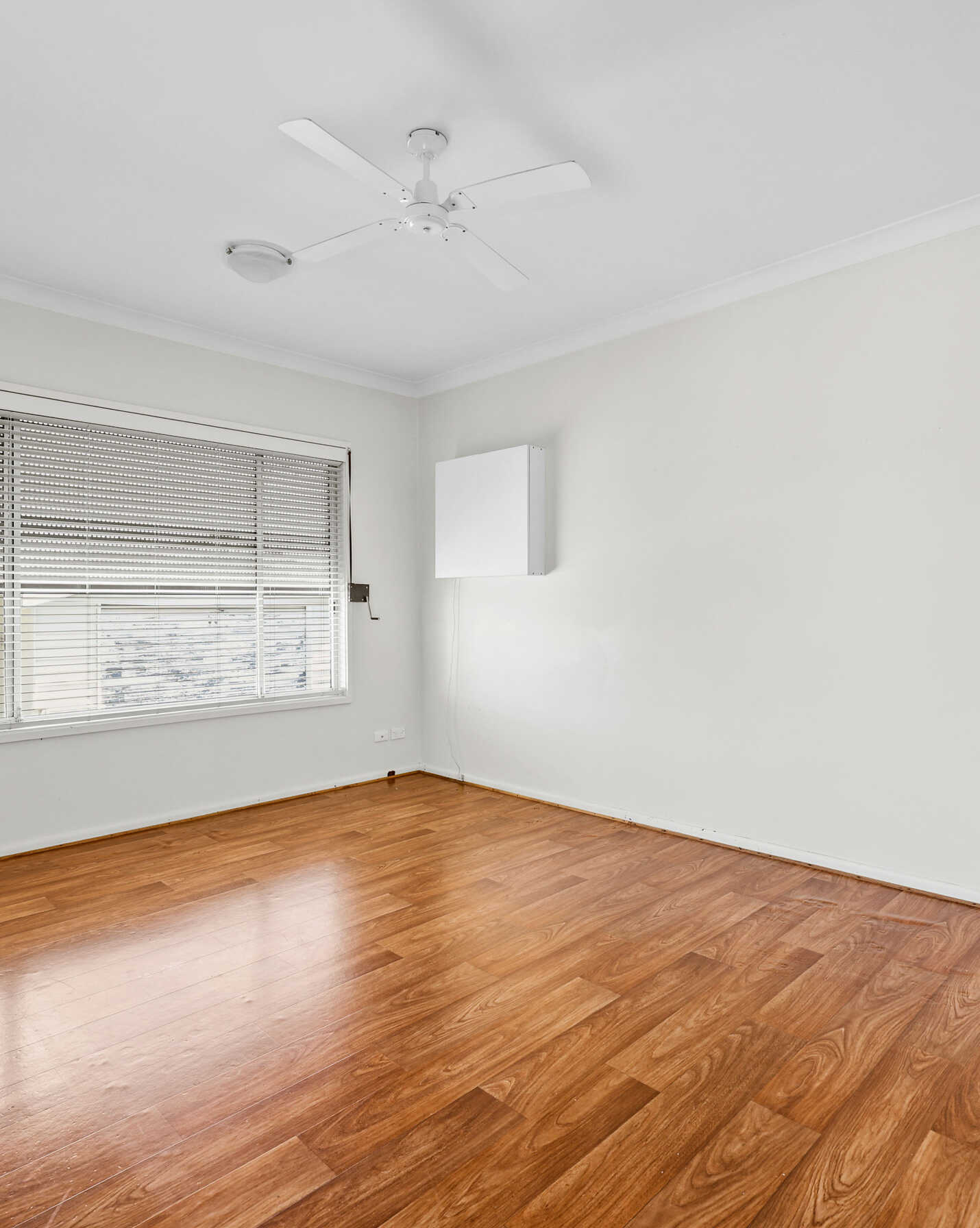 30 DARWIN ROAD Campbelltown, Campbelltown - Thumbnail 3