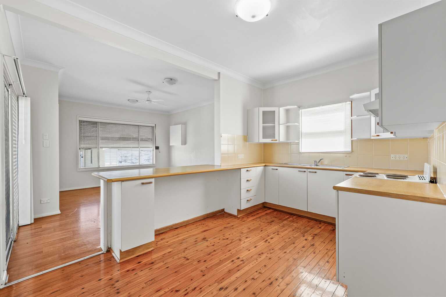 30 DARWIN ROAD Campbelltown 30 DARWIN ROAD Campbelltown