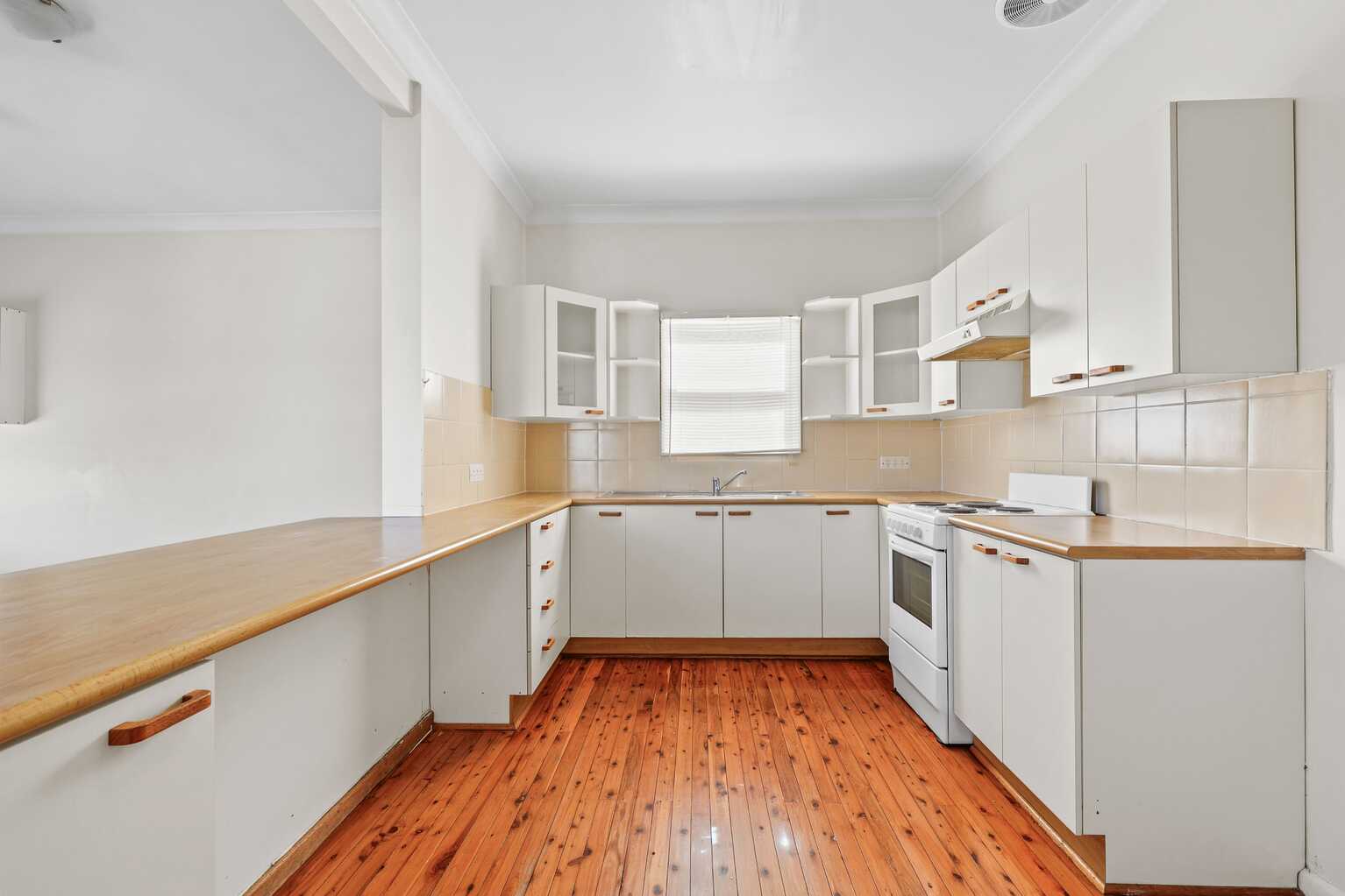 30 DARWIN ROAD Campbelltown 30 DARWIN ROAD Campbelltown