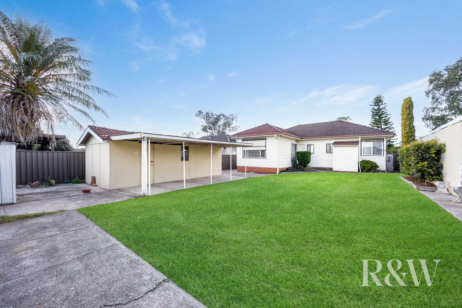 30 DARWIN ROAD Campbelltown 30 DARWIN ROAD Campbelltown