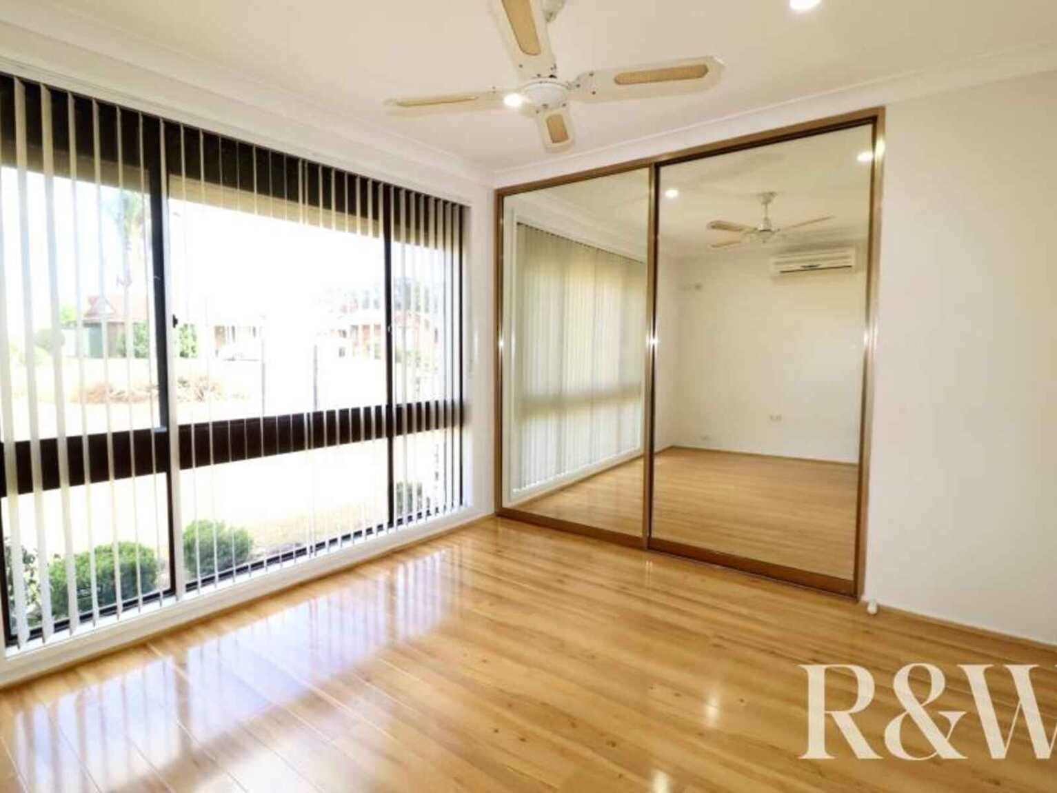 8 Timesweep Drive St Clair