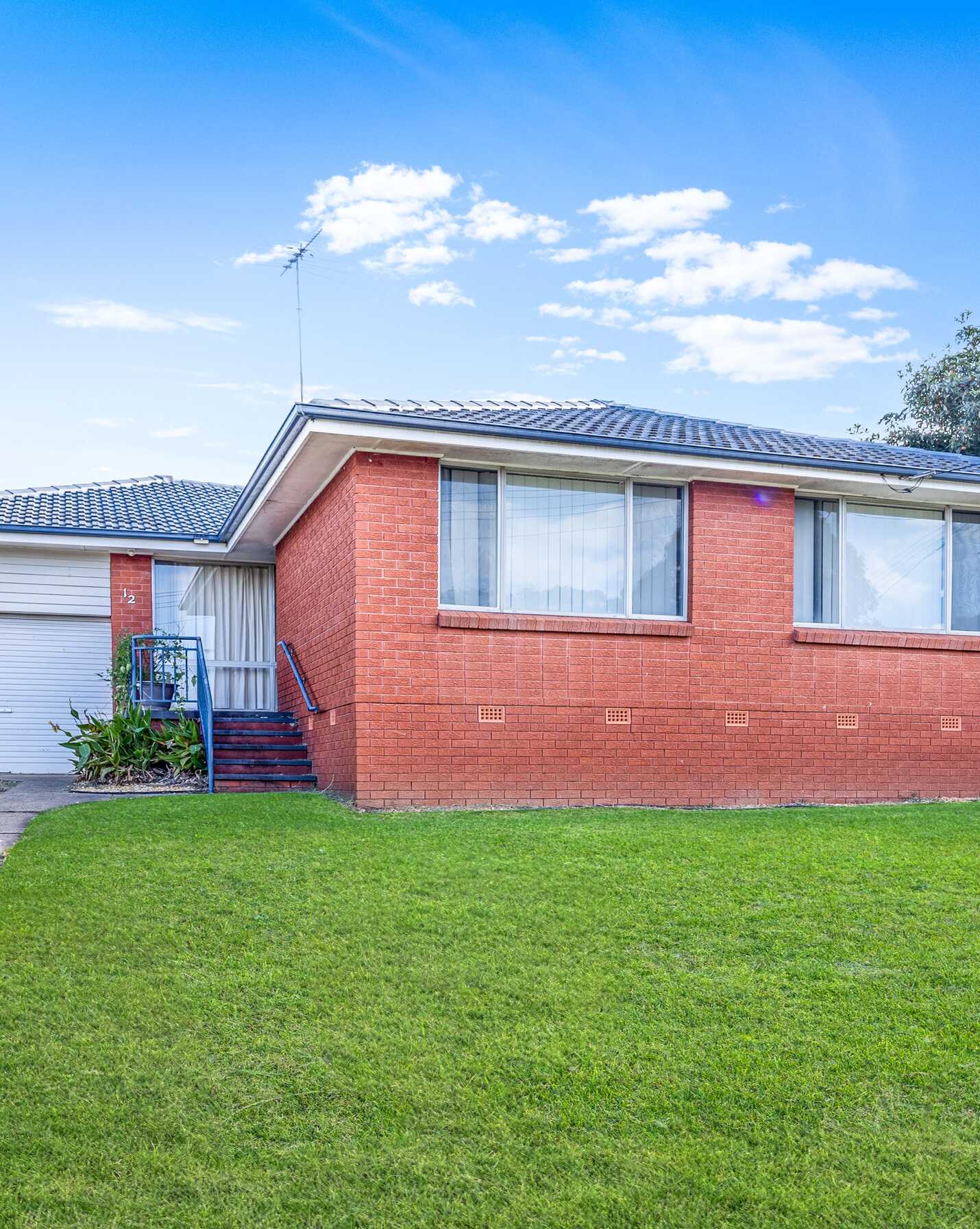 12 Valinda Crescent Campbelltown, Campbelltown - Image 1