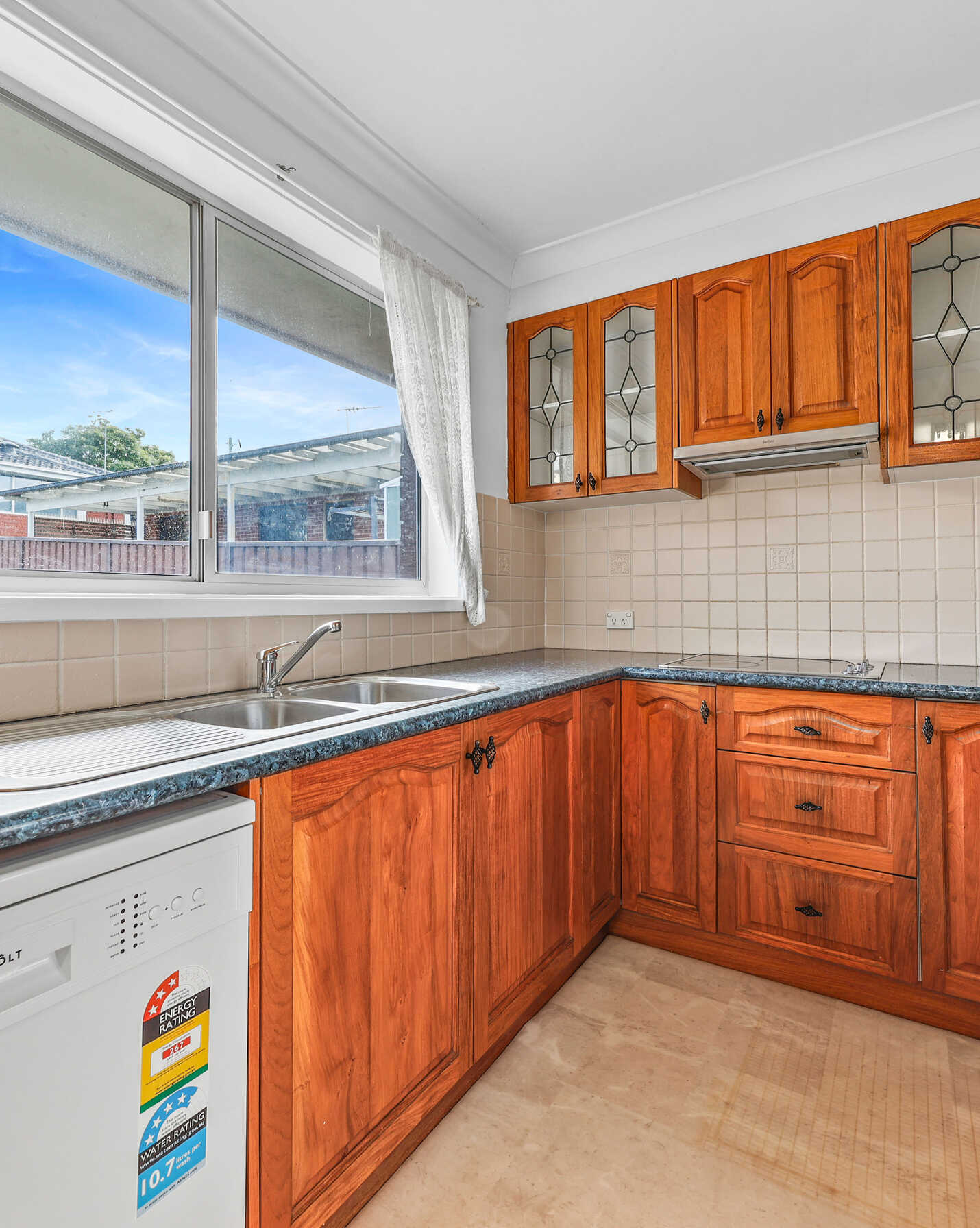 12 Valinda Crescent Campbelltown, Campbelltown - Thumbnail 4