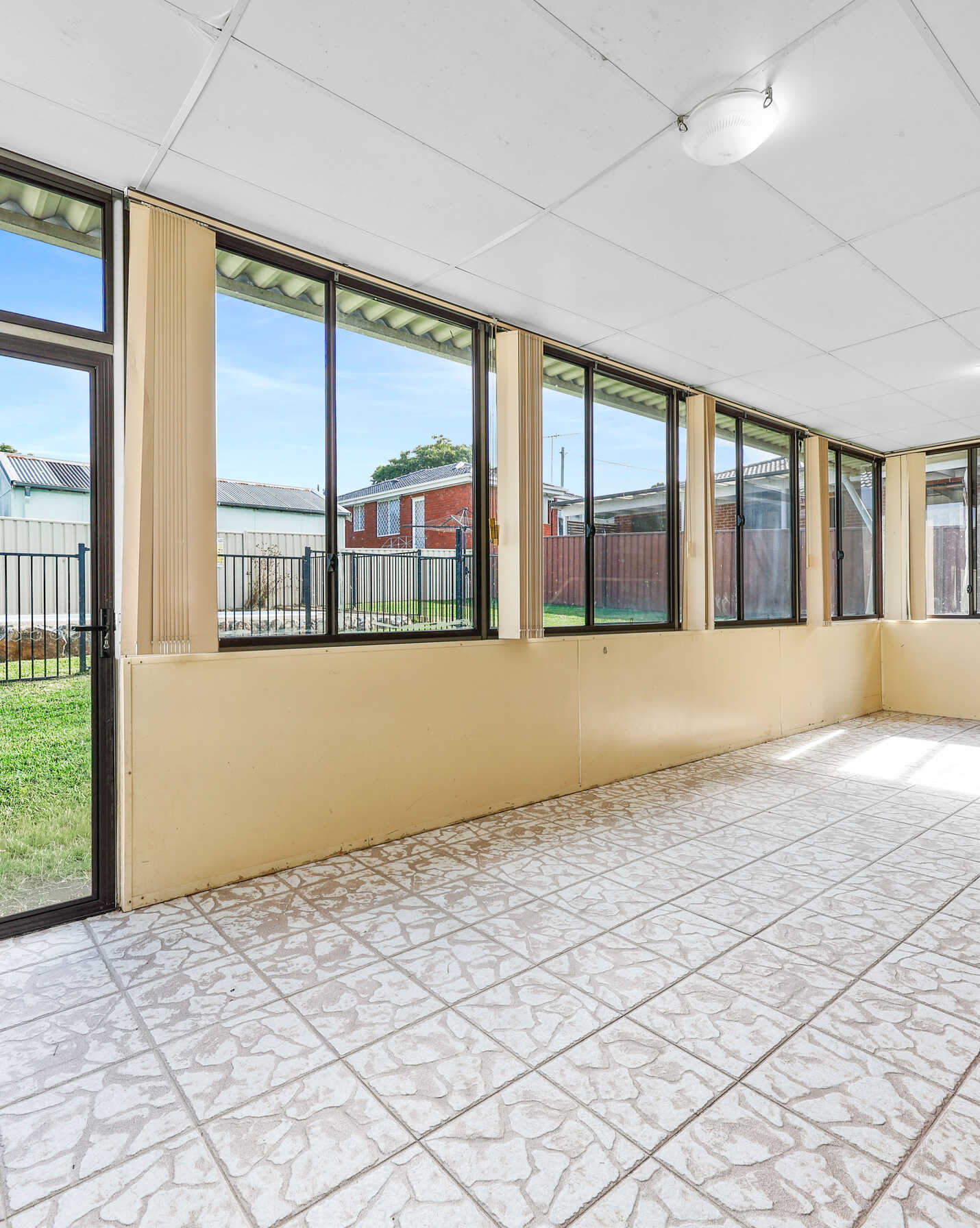 12 Valinda Crescent Campbelltown, Campbelltown - Thumbnail 5