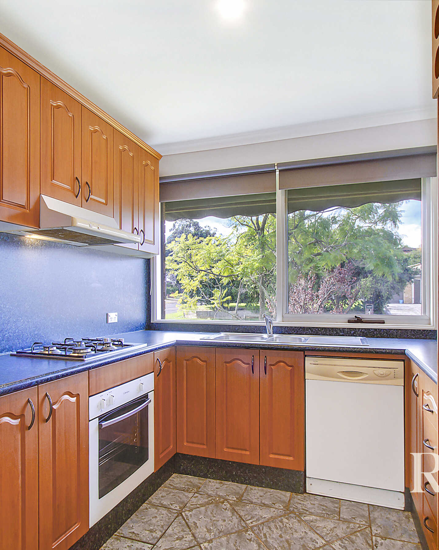 36 Ontario Avenue St Clair, Clair - Thumbnail 2