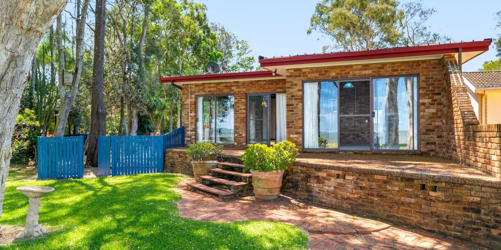 284 Tuggerawong Road Tuggerawong 284 Tuggerawong Road Tuggerawong