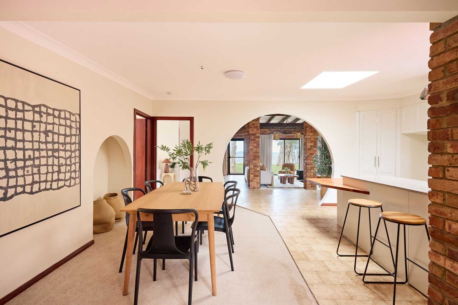 284 Tuggerawong Road Tuggerawong 284 Tuggerawong Road Tuggerawong