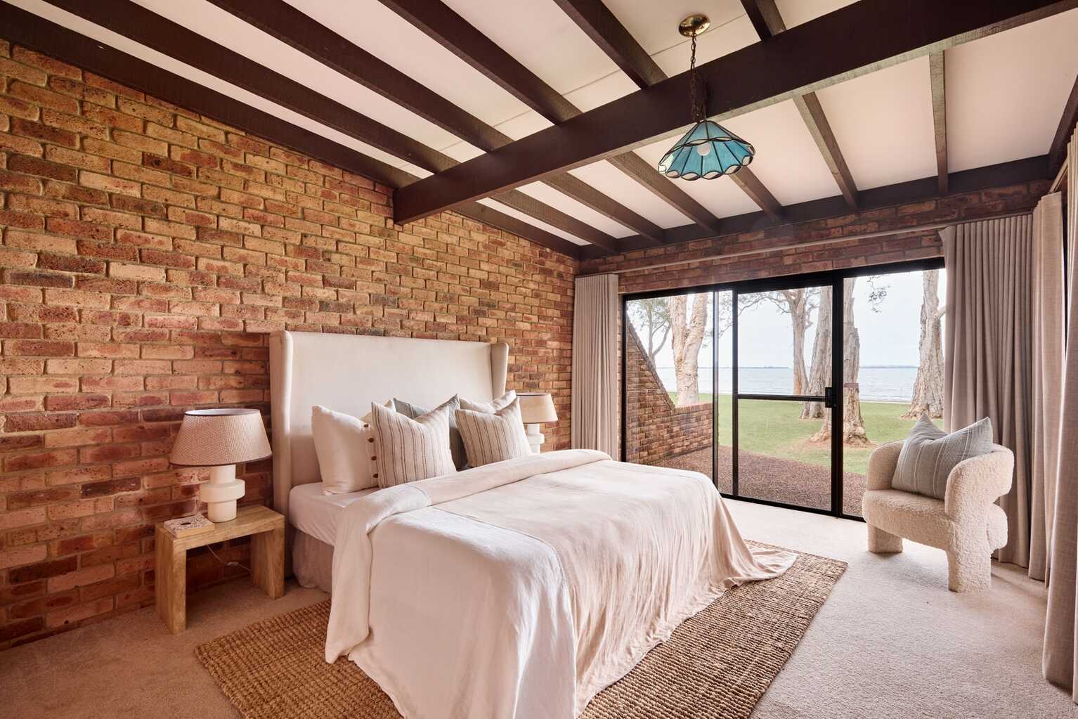 284 Tuggerawong Road Tuggerawong 284 Tuggerawong Road Tuggerawong